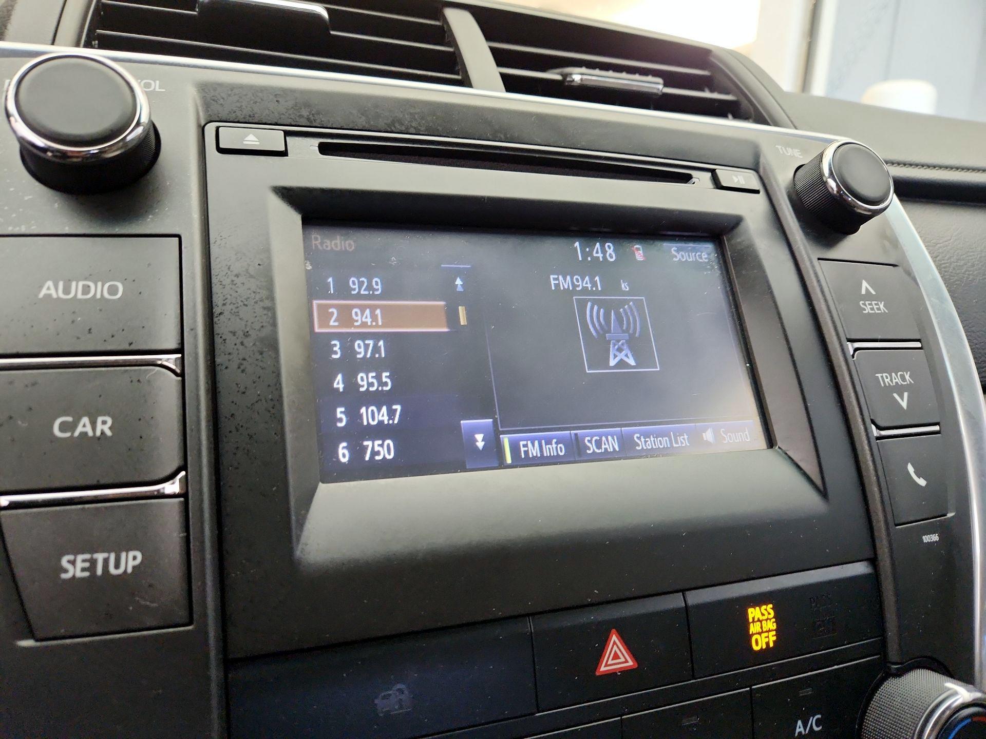 Thumbnail: 2015 Toyota Camry - 15