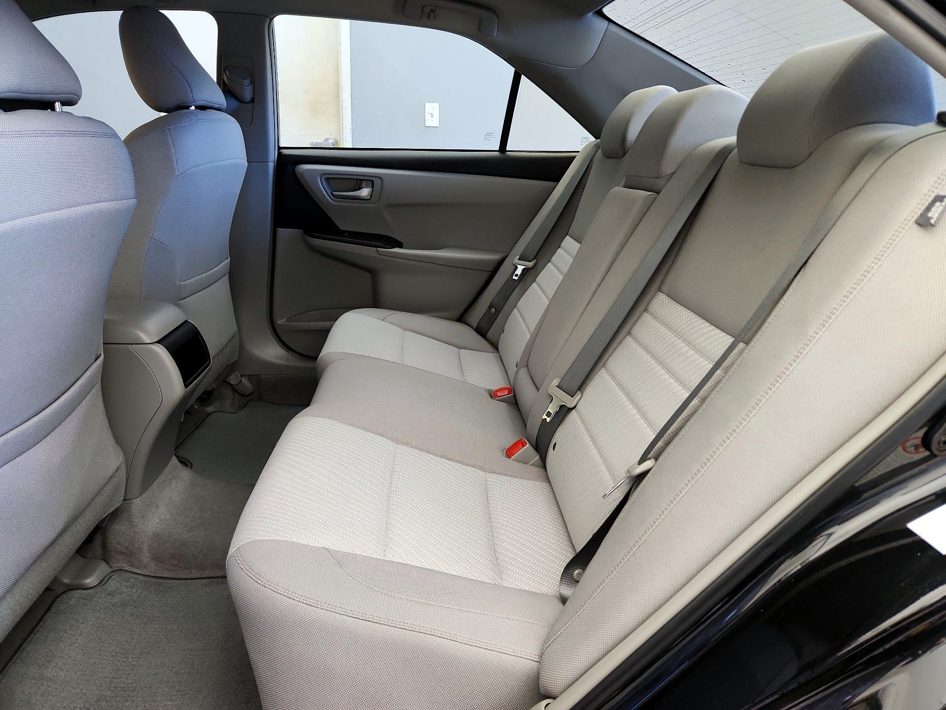 Thumbnail: 2015 Toyota Camry - 19