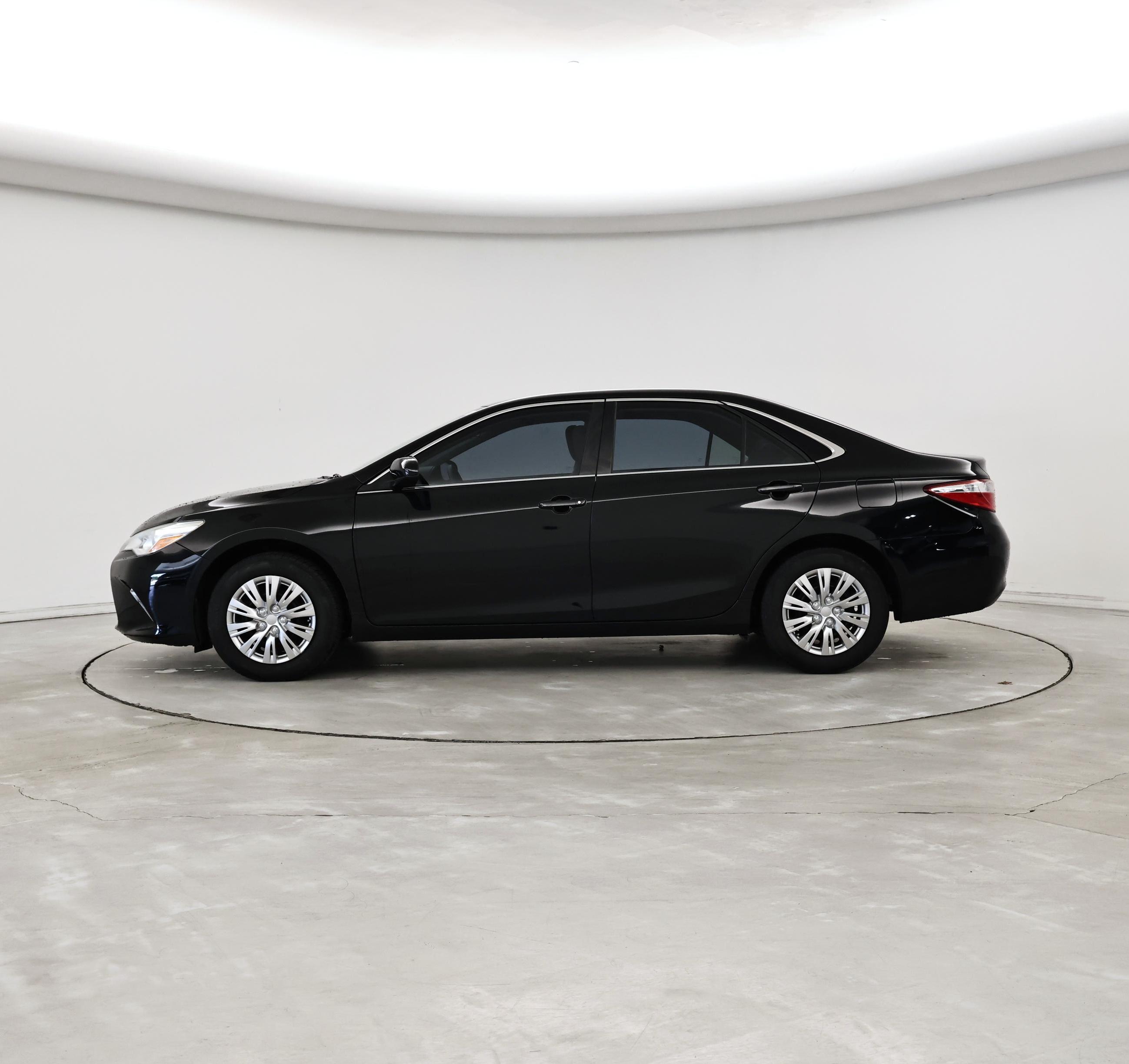 Thumbnail: 2015 Toyota Camry - 3