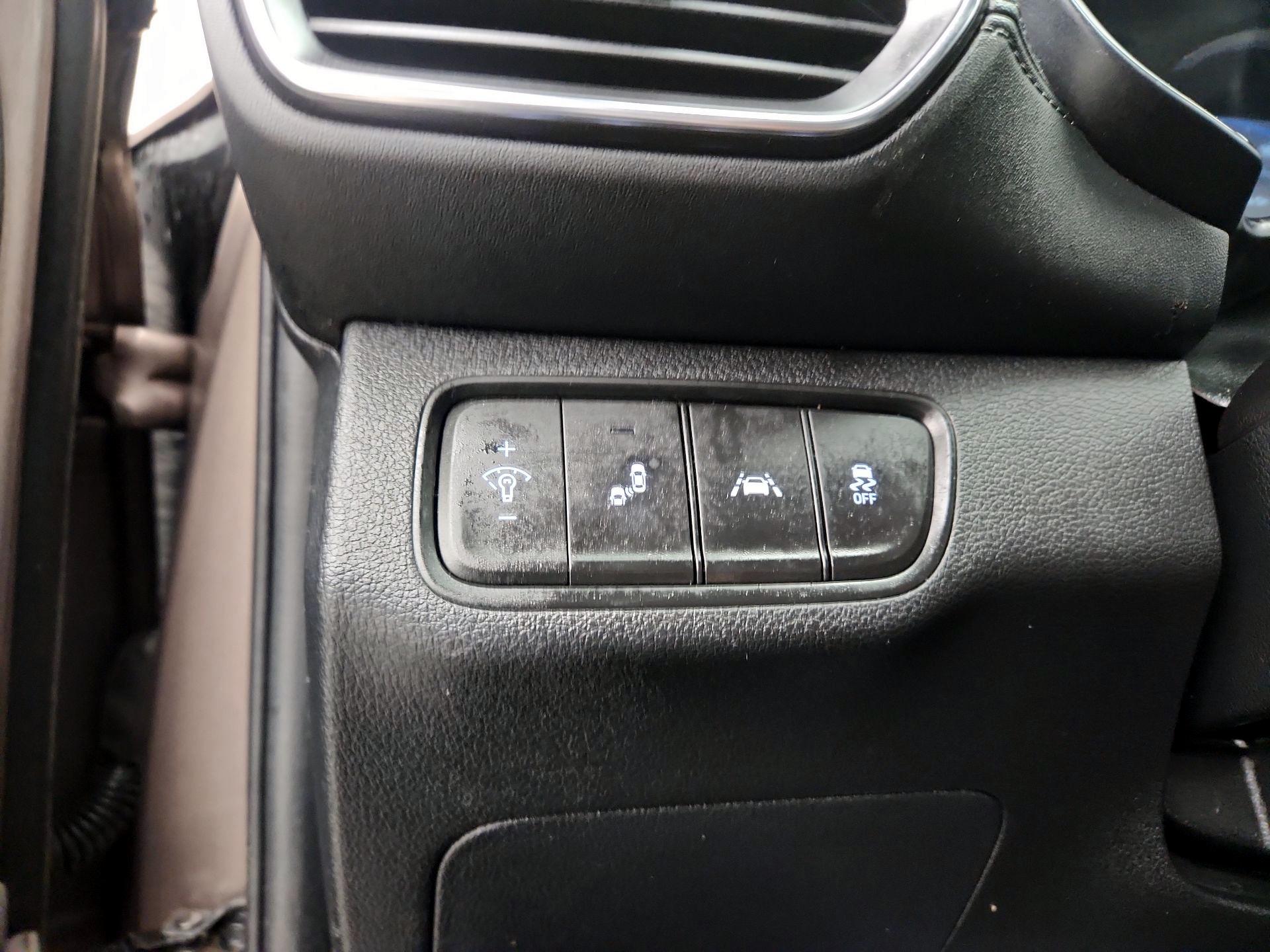 Thumbnail: 2020 Hyundai Santa Fe - 13