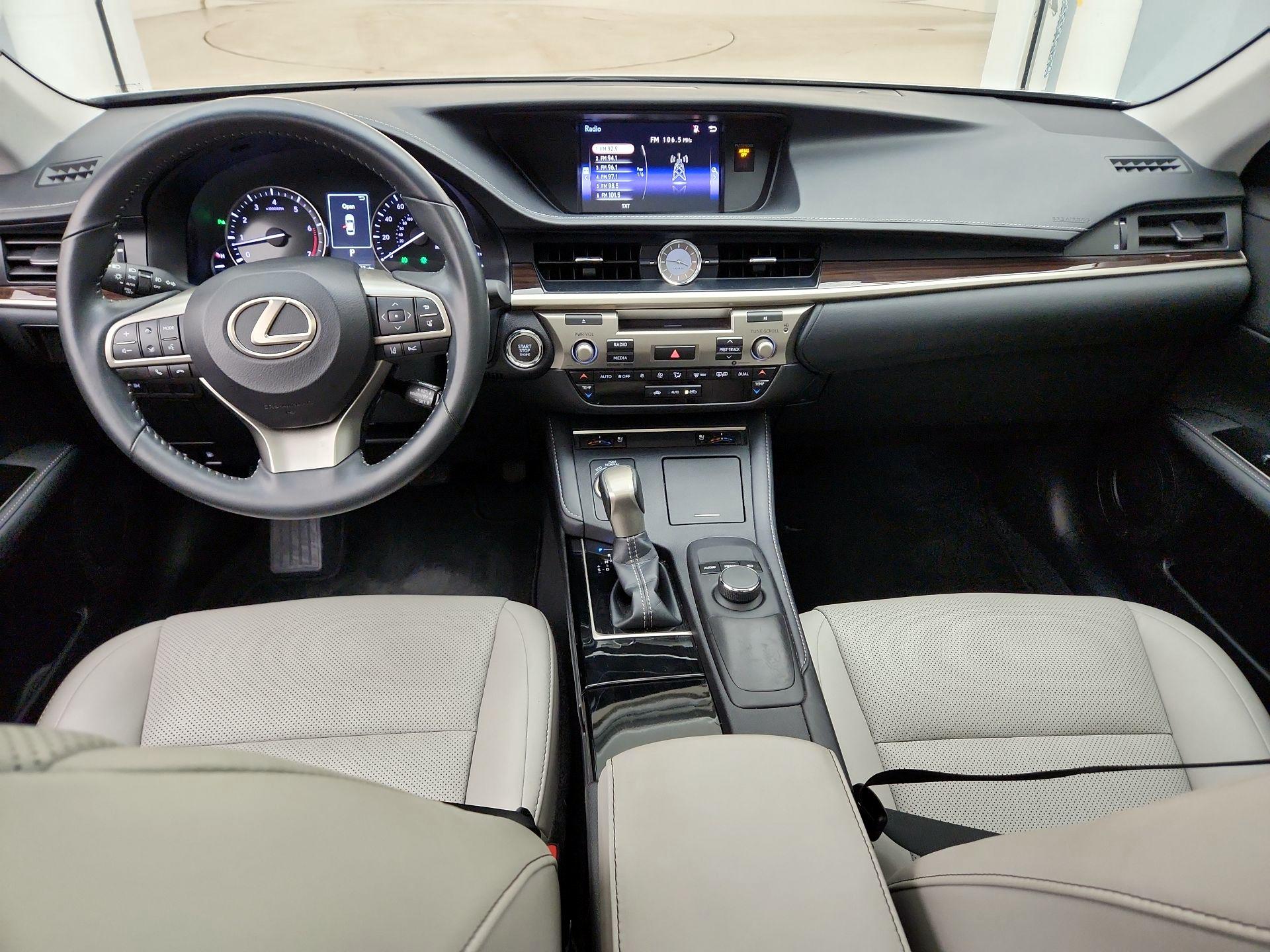 Thumbnail: 2018 Lexus ES - 9