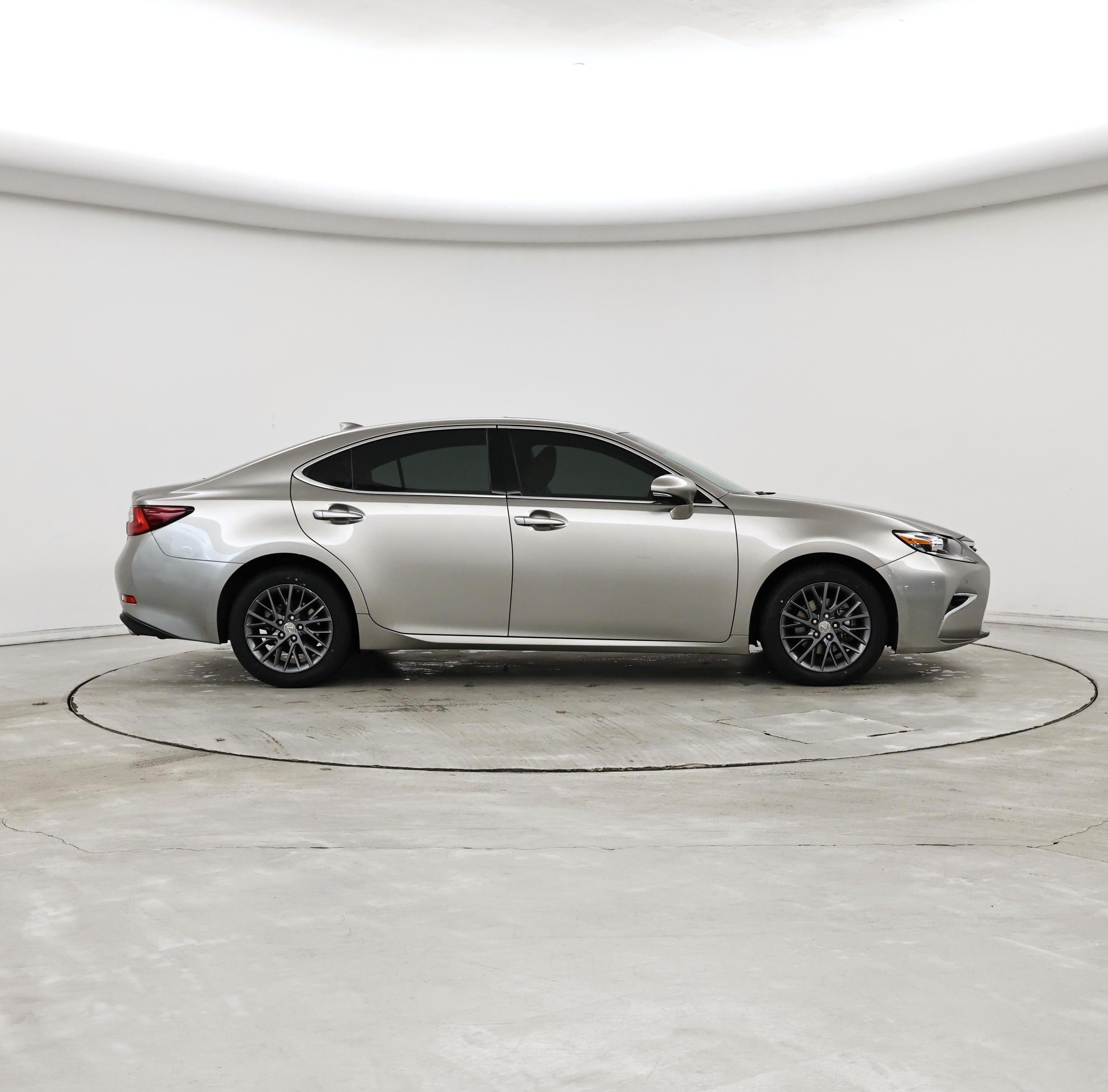 Thumbnail: 2018 Lexus ES - 7