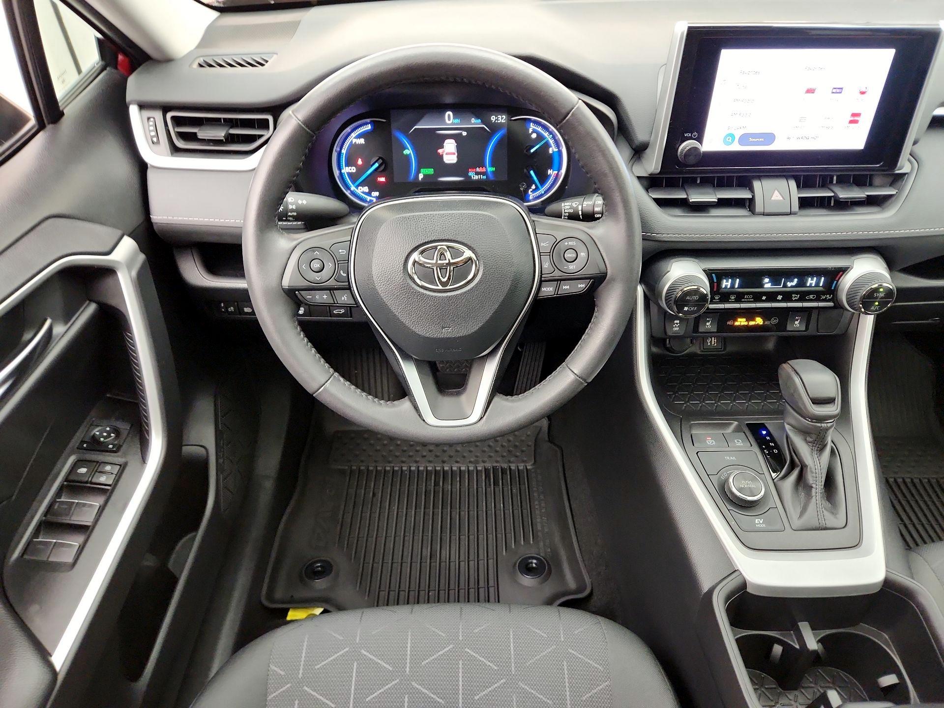 Thumbnail: 2024 Toyota RAV4 - 10