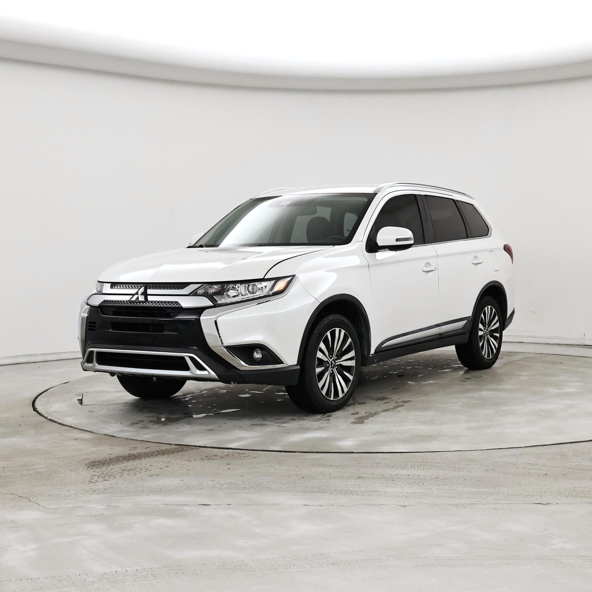 Thumbnail: 2020 Mitsubishi Outlander - 4