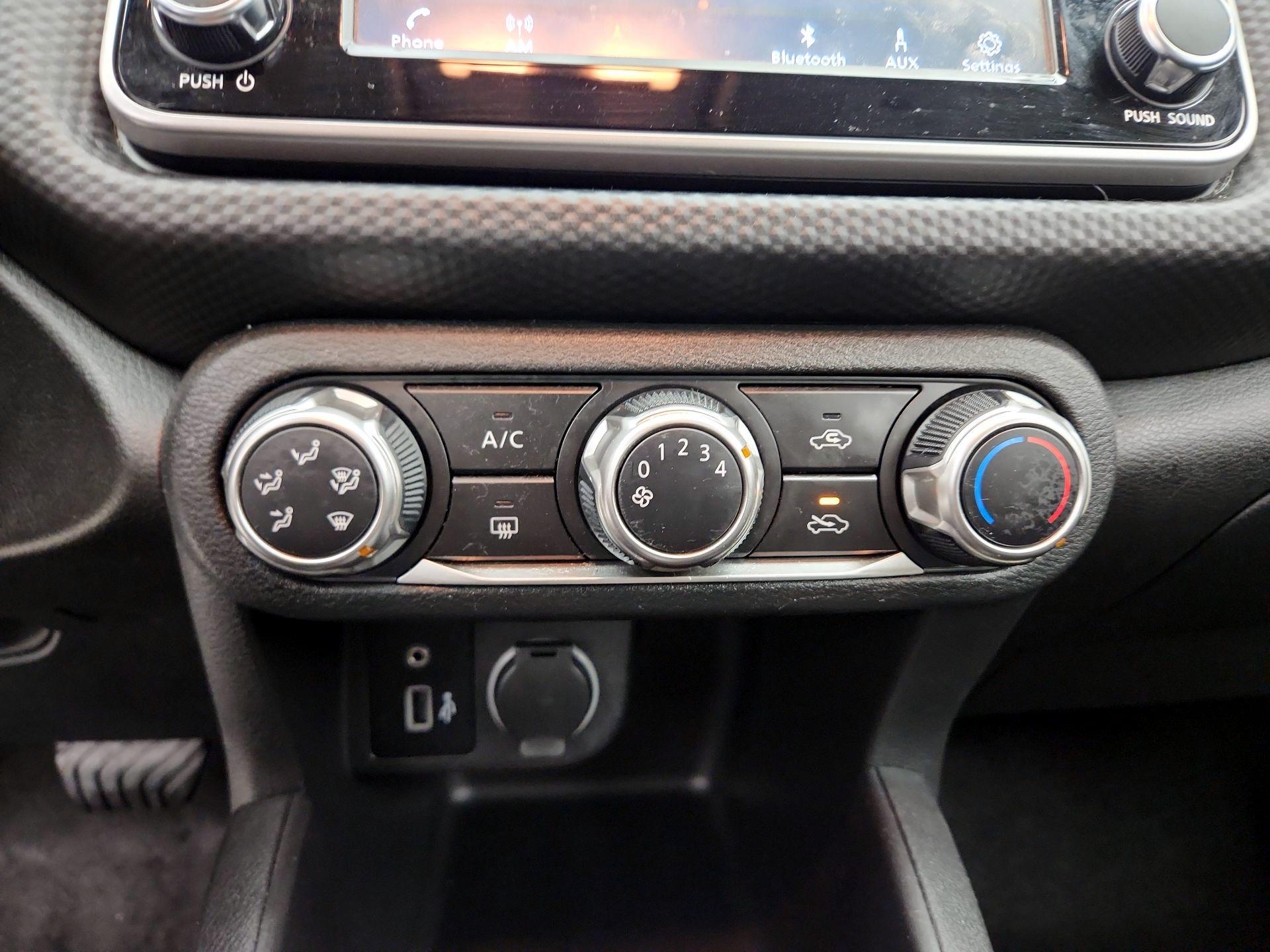 Thumbnail: 2021 Nissan Kicks - 16