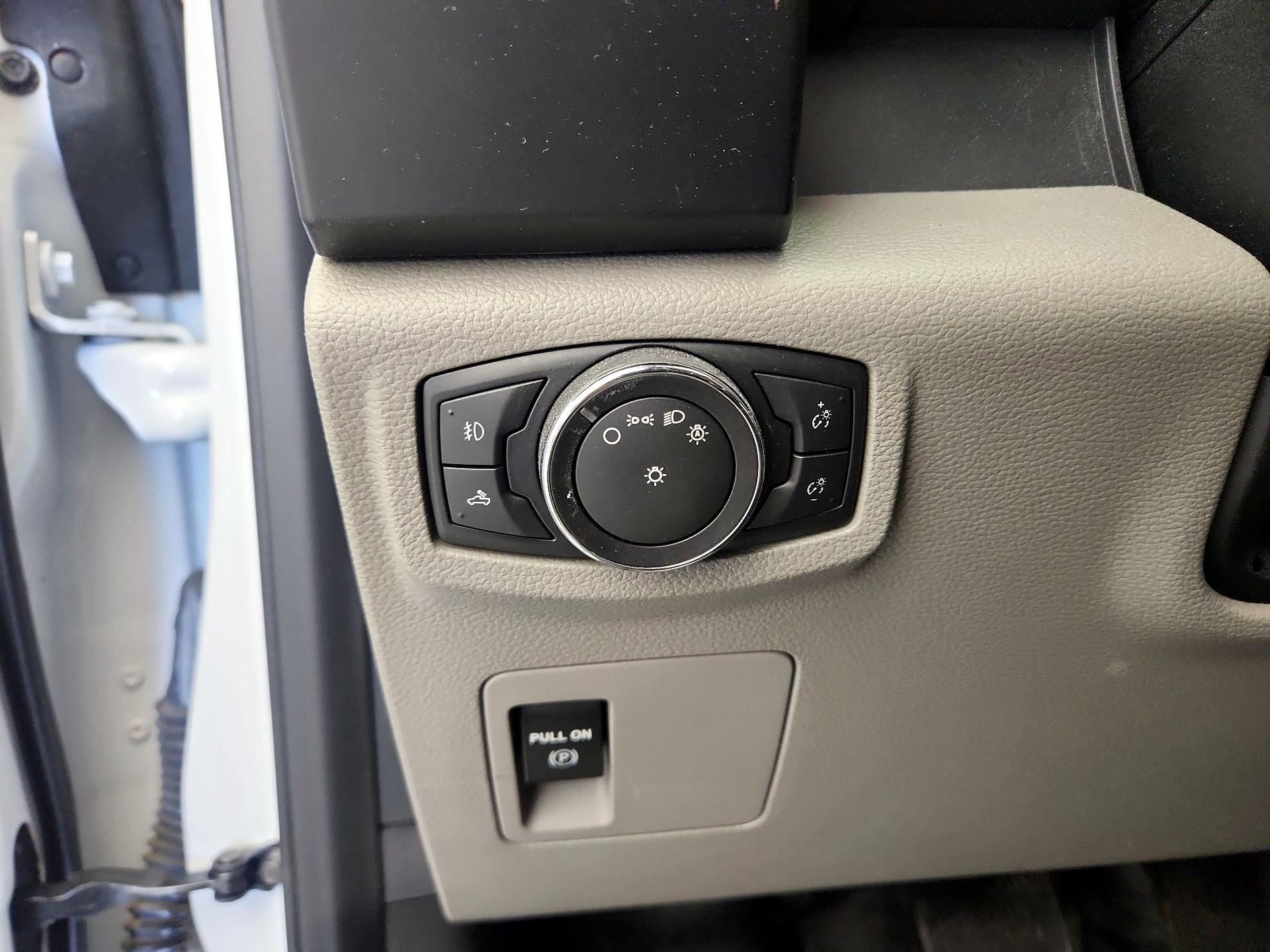 Thumbnail: 2016 Ford F-150 - 13