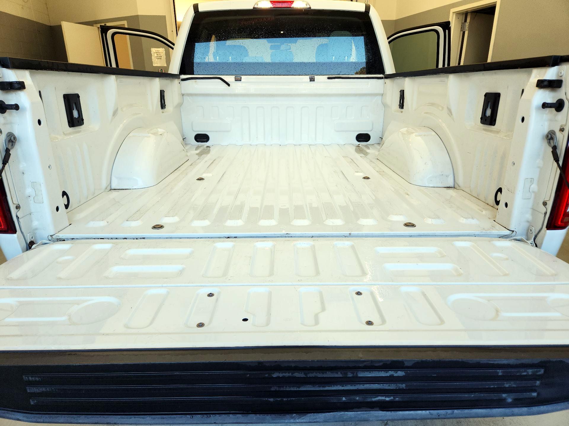 Thumbnail: 2016 Ford F-150 - 19