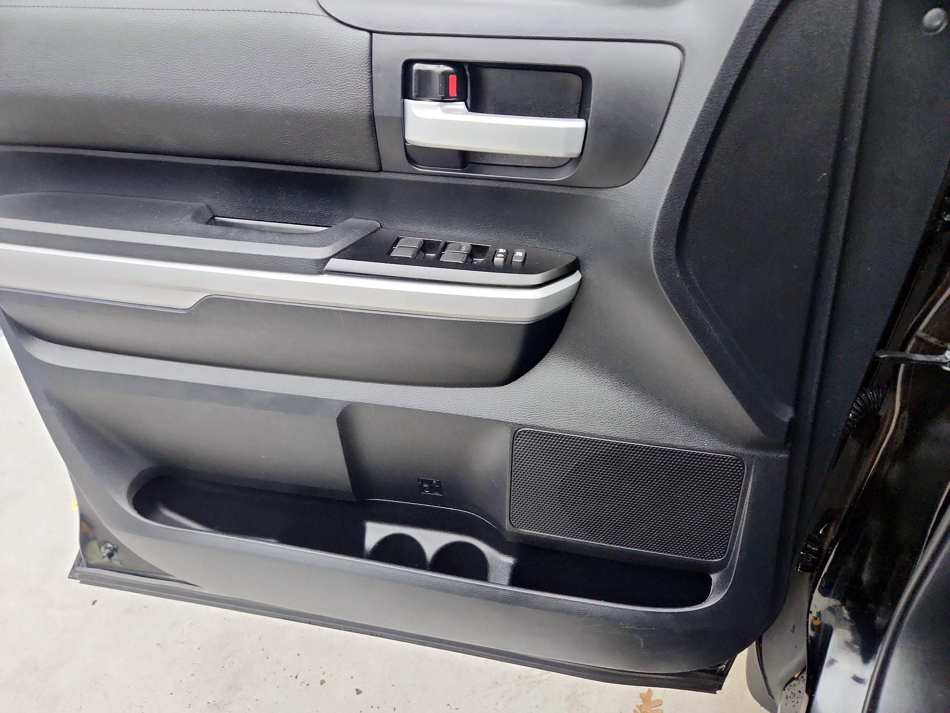 Thumbnail: 2018 Toyota Tundra - 12