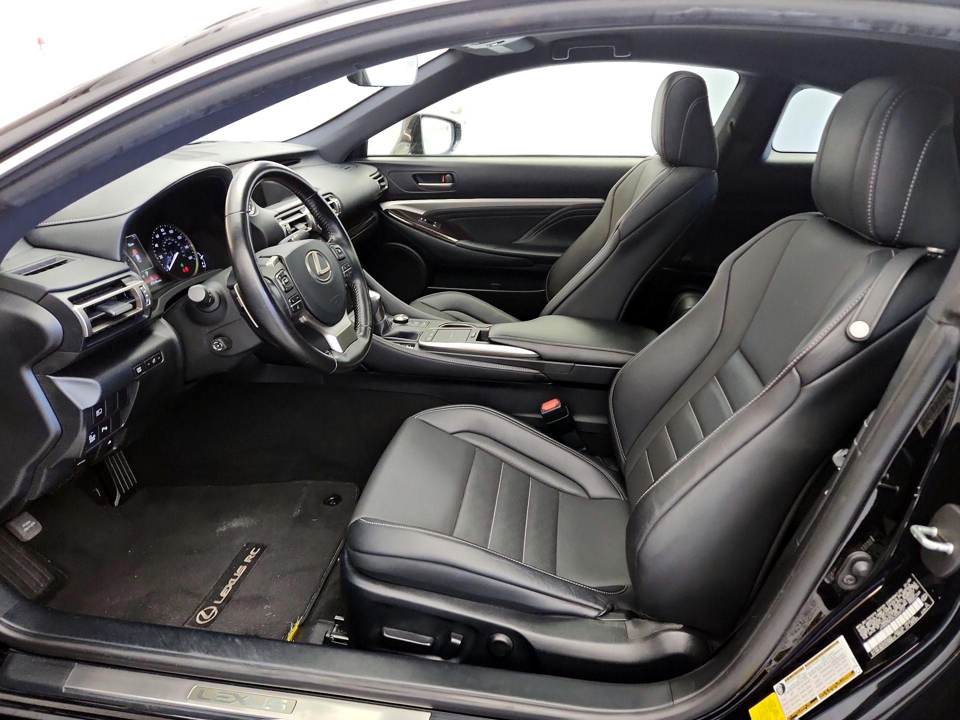 Thumbnail: 2020 Lexus RC - 11