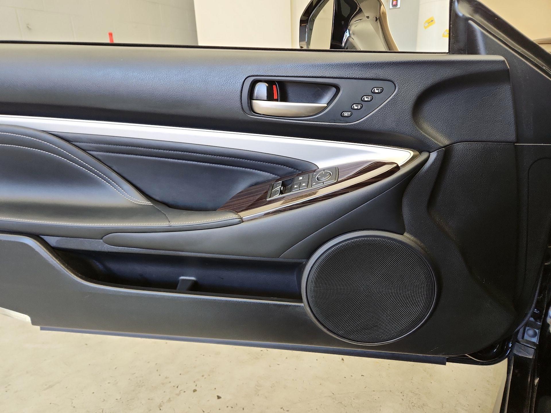 Thumbnail: 2020 Lexus RC - 12