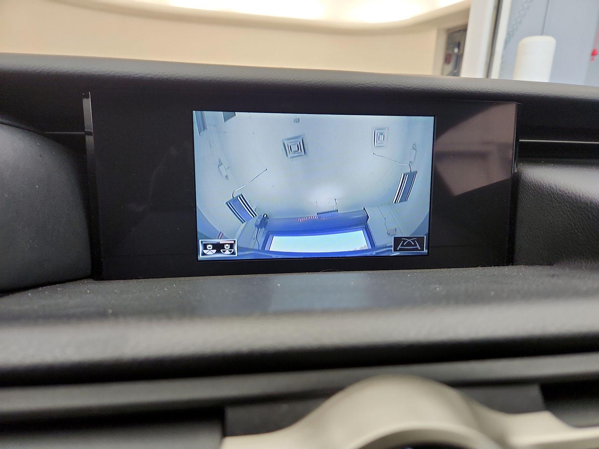 Thumbnail: 2020 Lexus RC - 14