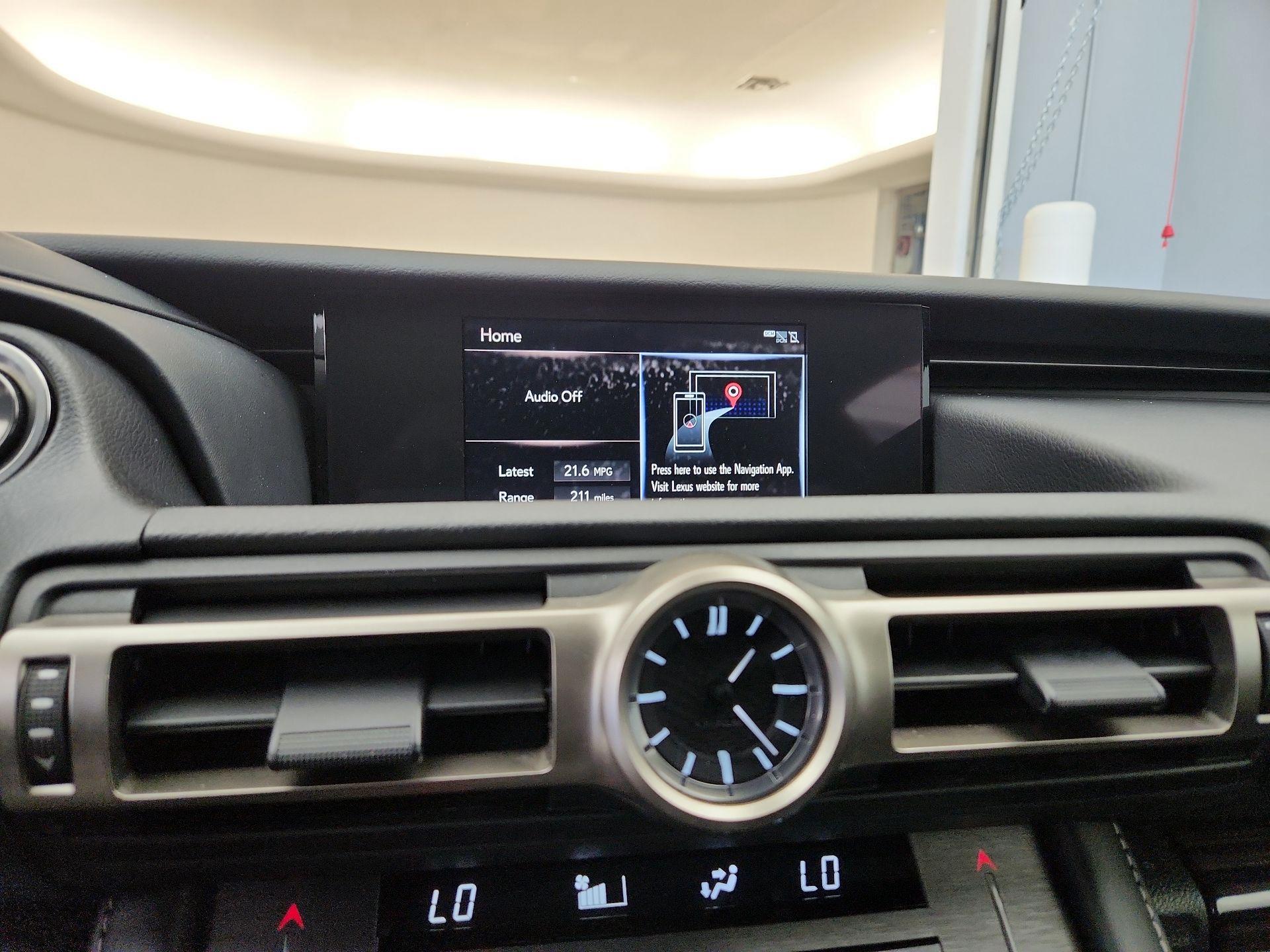 Thumbnail: 2020 Lexus RC - 15