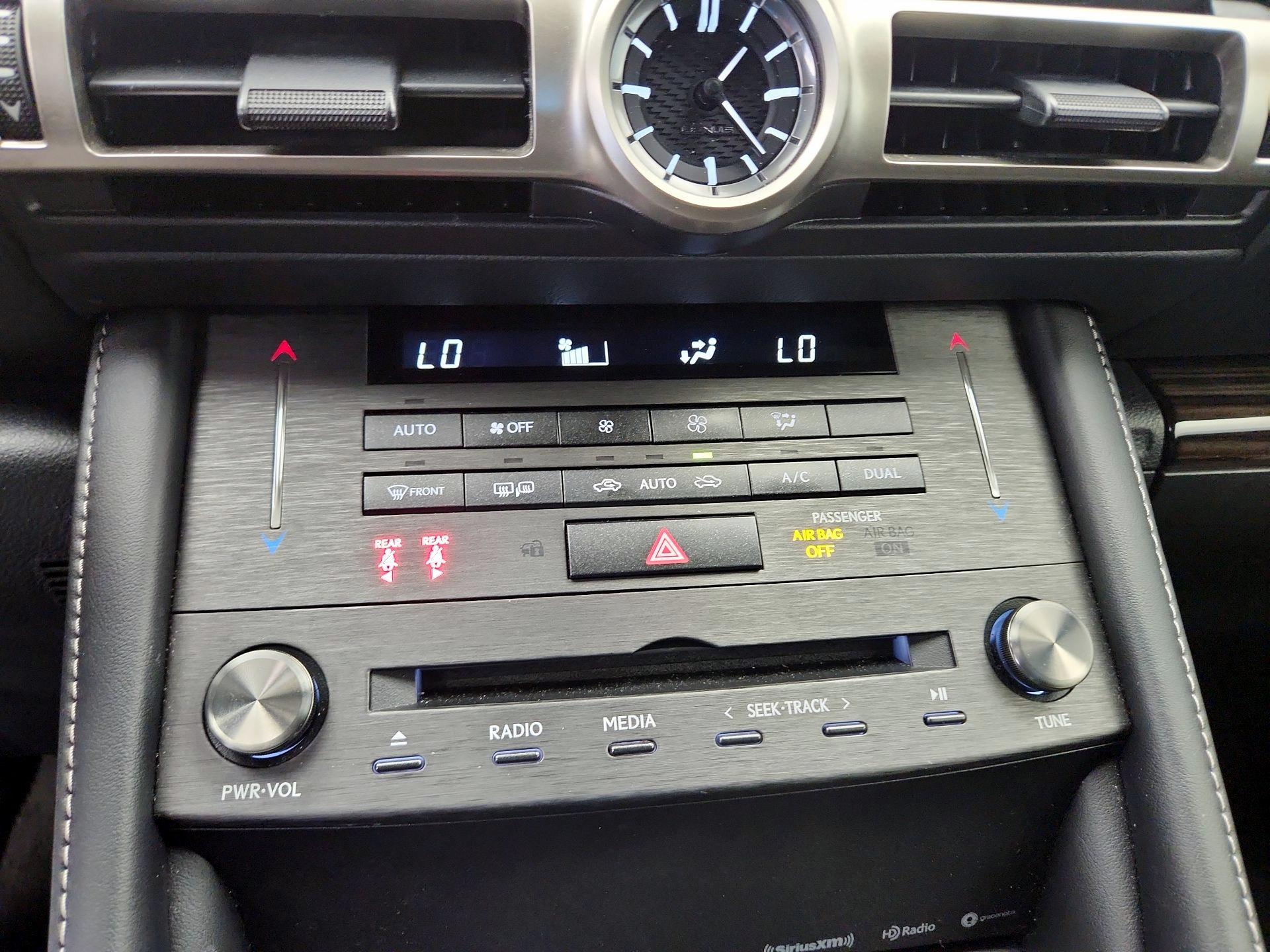 Thumbnail: 2020 Lexus RC - 16