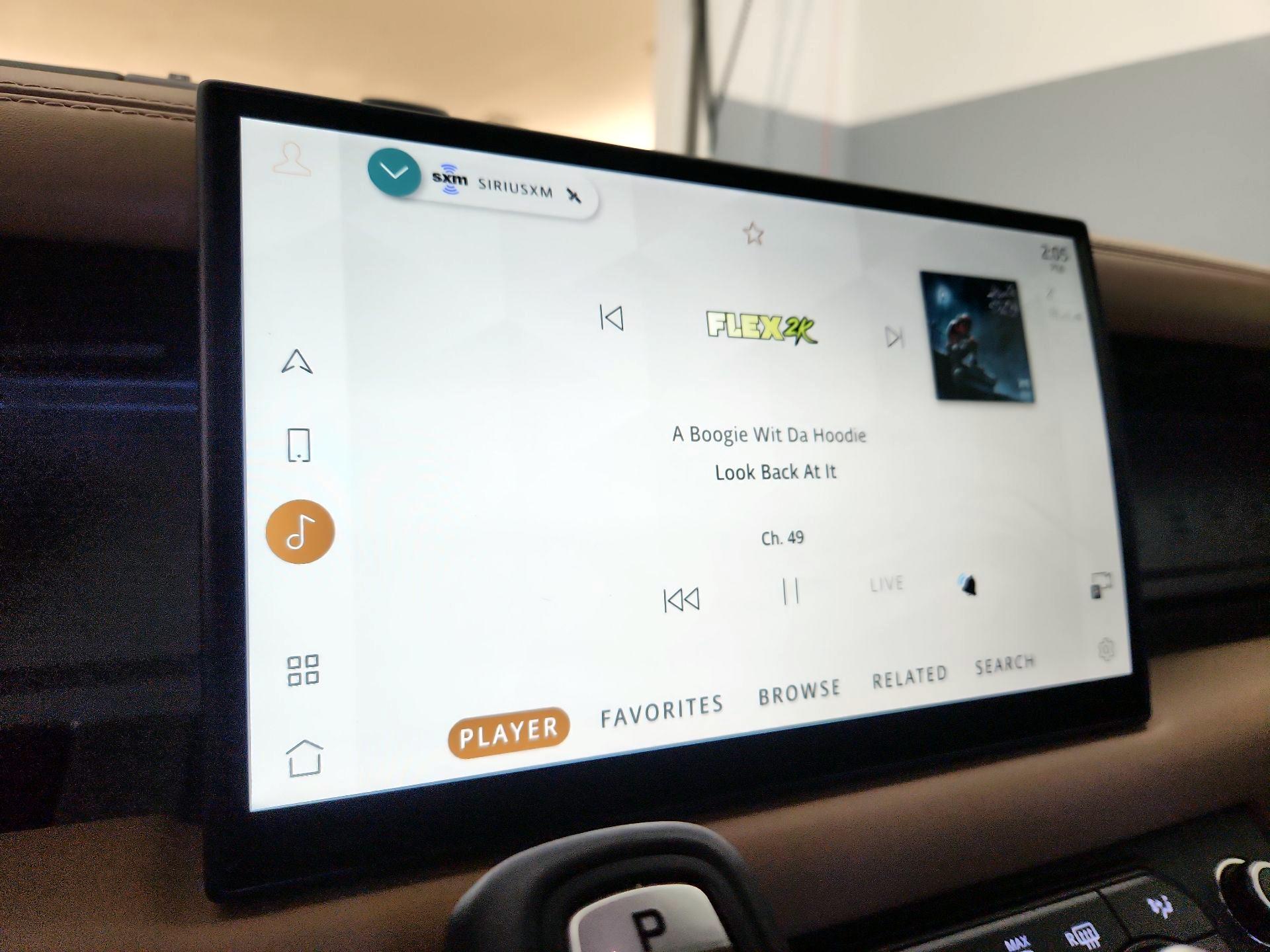 Thumbnail: 2025 Land Rover Defender - 16