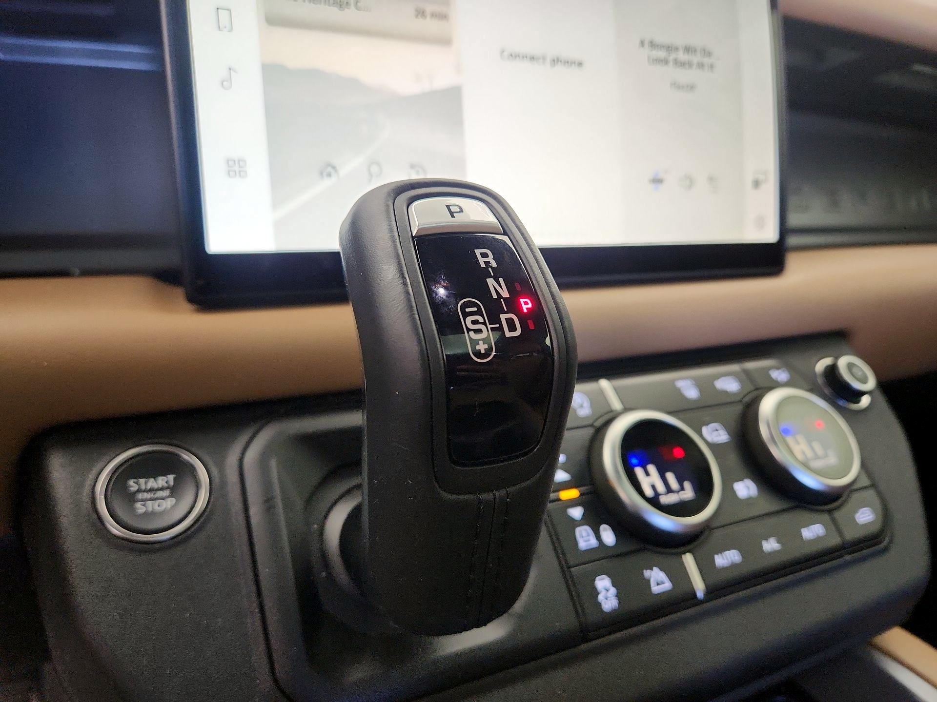 Thumbnail: 2025 Land Rover Defender - 18