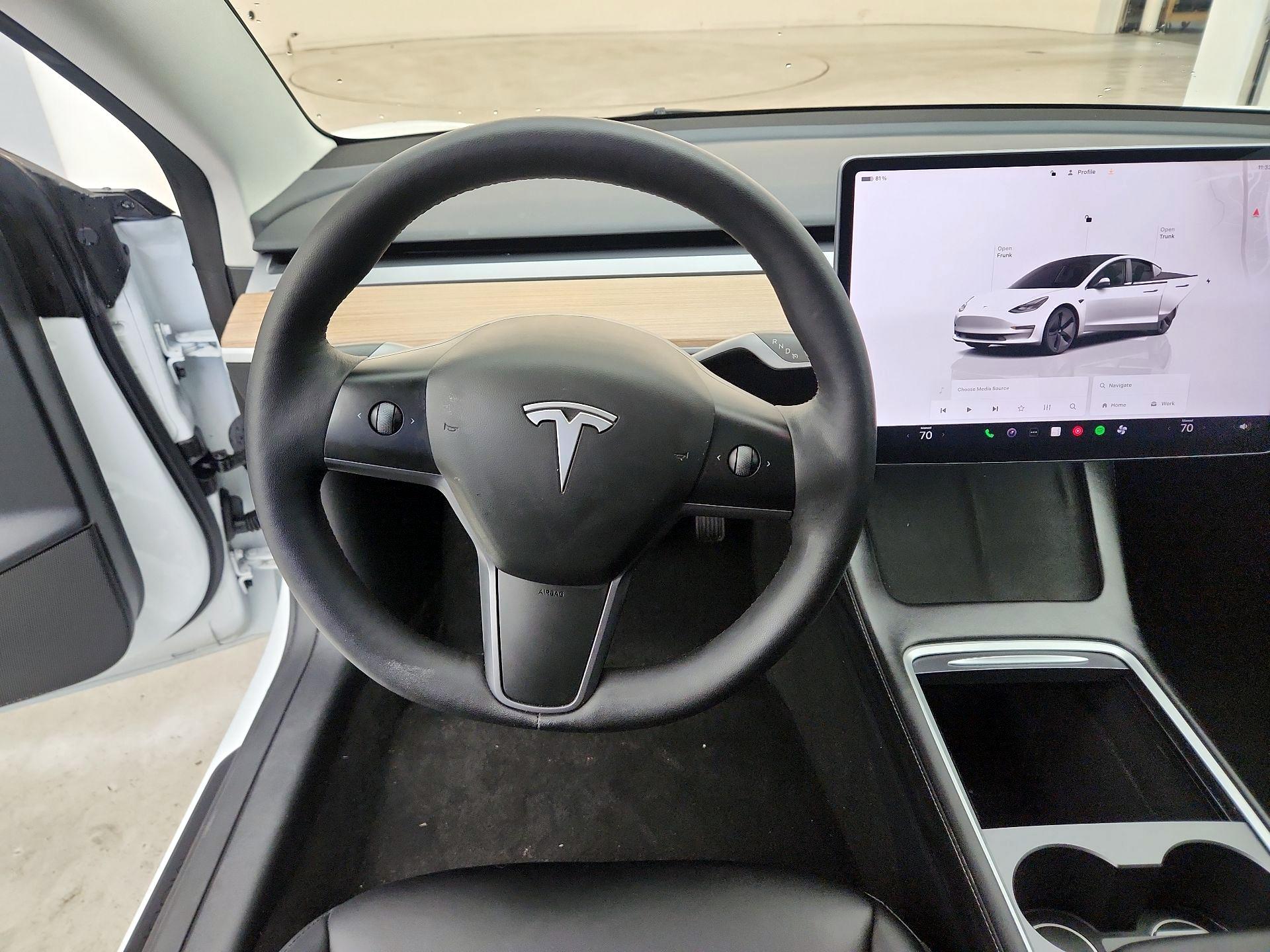 Thumbnail: 2023 Tesla Model 3 - 10