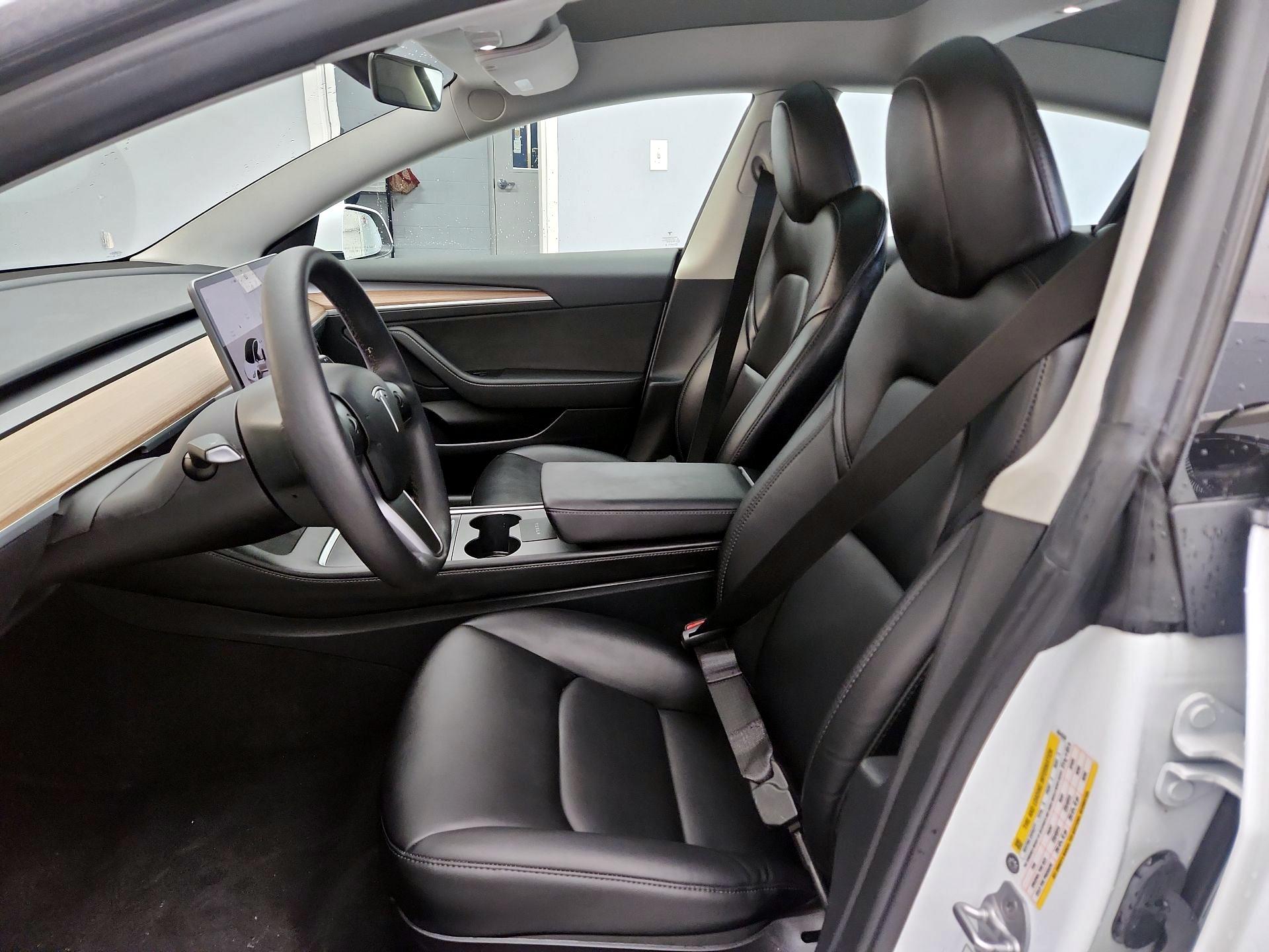 Thumbnail: 2023 Tesla Model 3 - 11