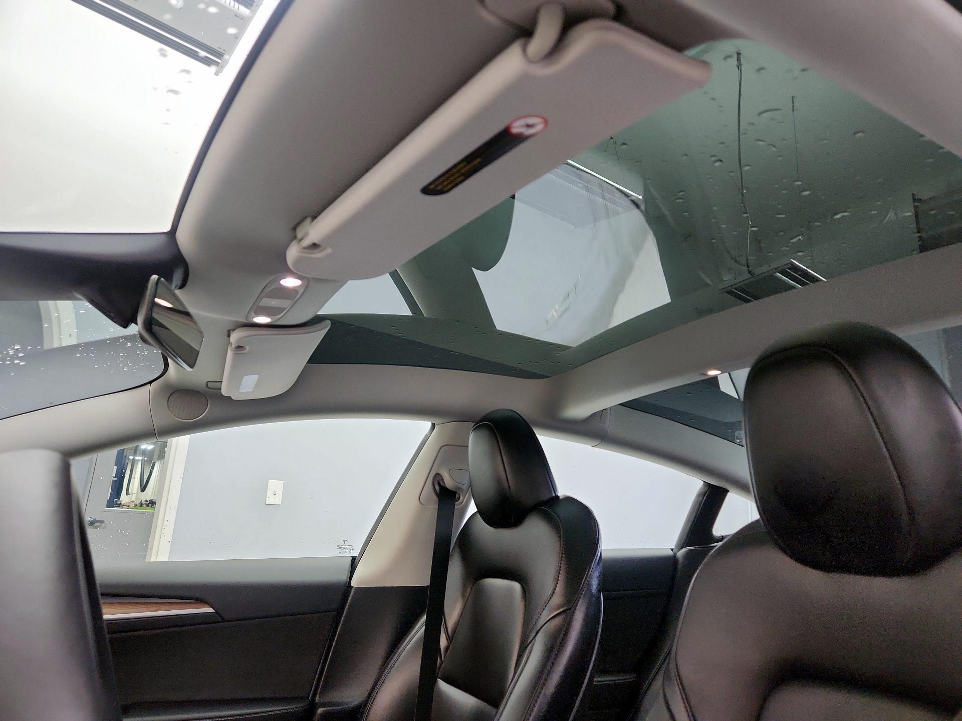 Thumbnail: 2023 Tesla Model 3 - 19