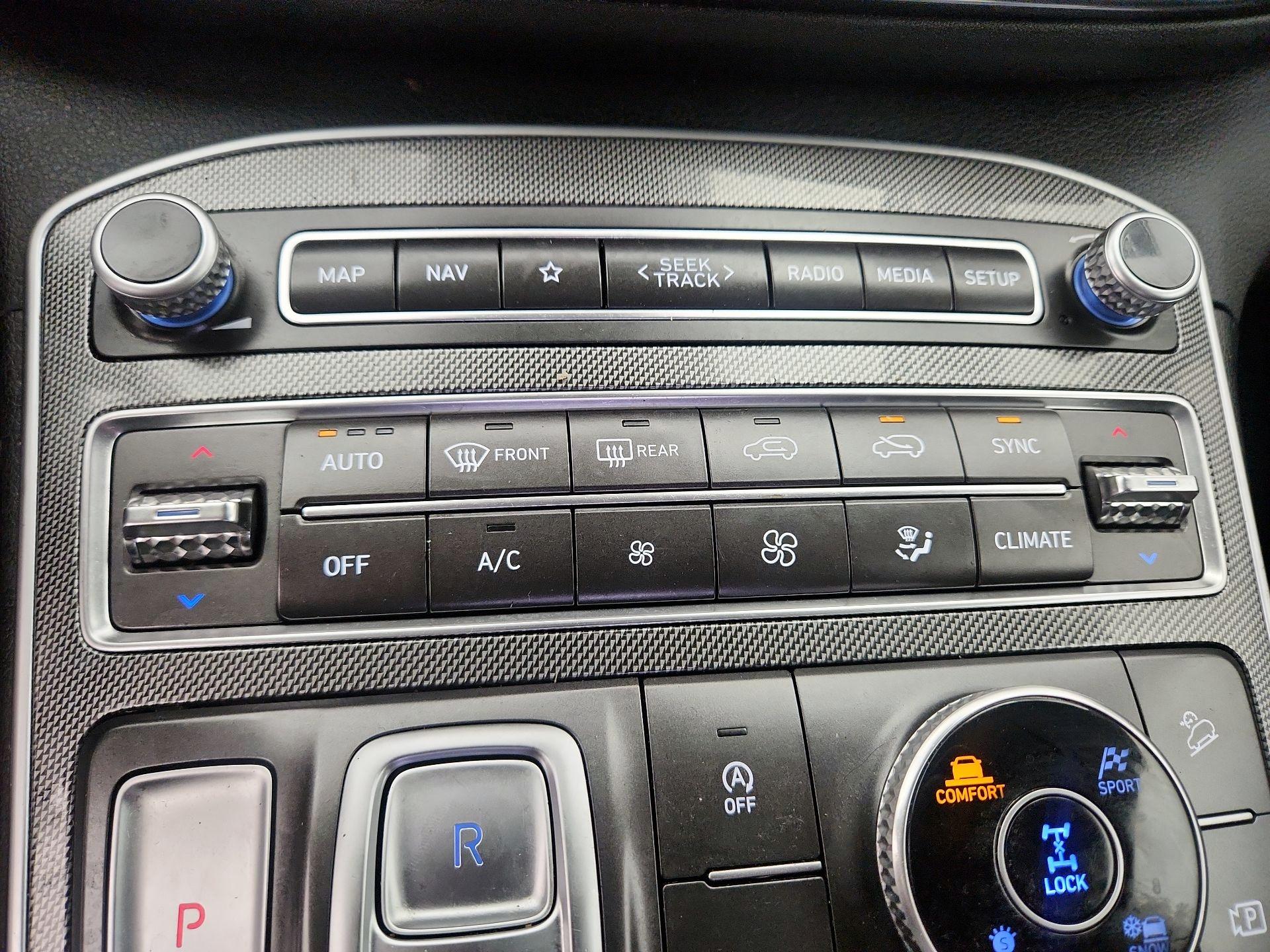 Thumbnail: 2023 Hyundai Santa Fe - 17