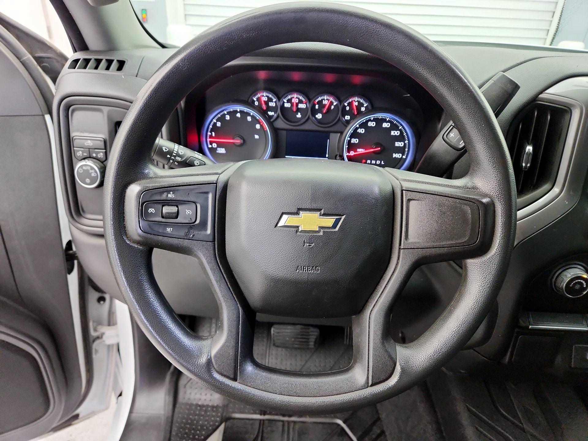 Thumbnail: 2019 Chevrolet Silverado 1500 - 10