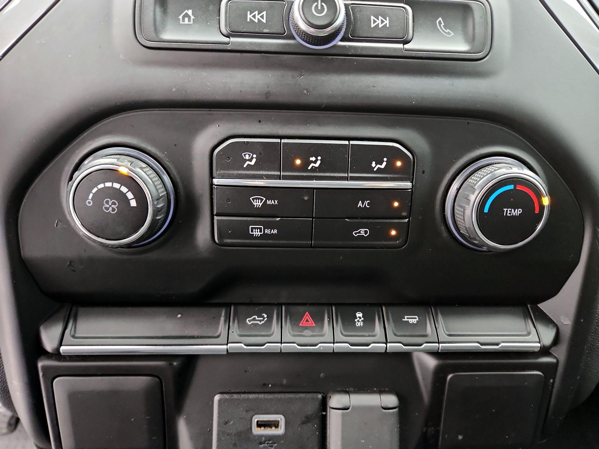 Thumbnail: 2019 Chevrolet Silverado 1500 - 16