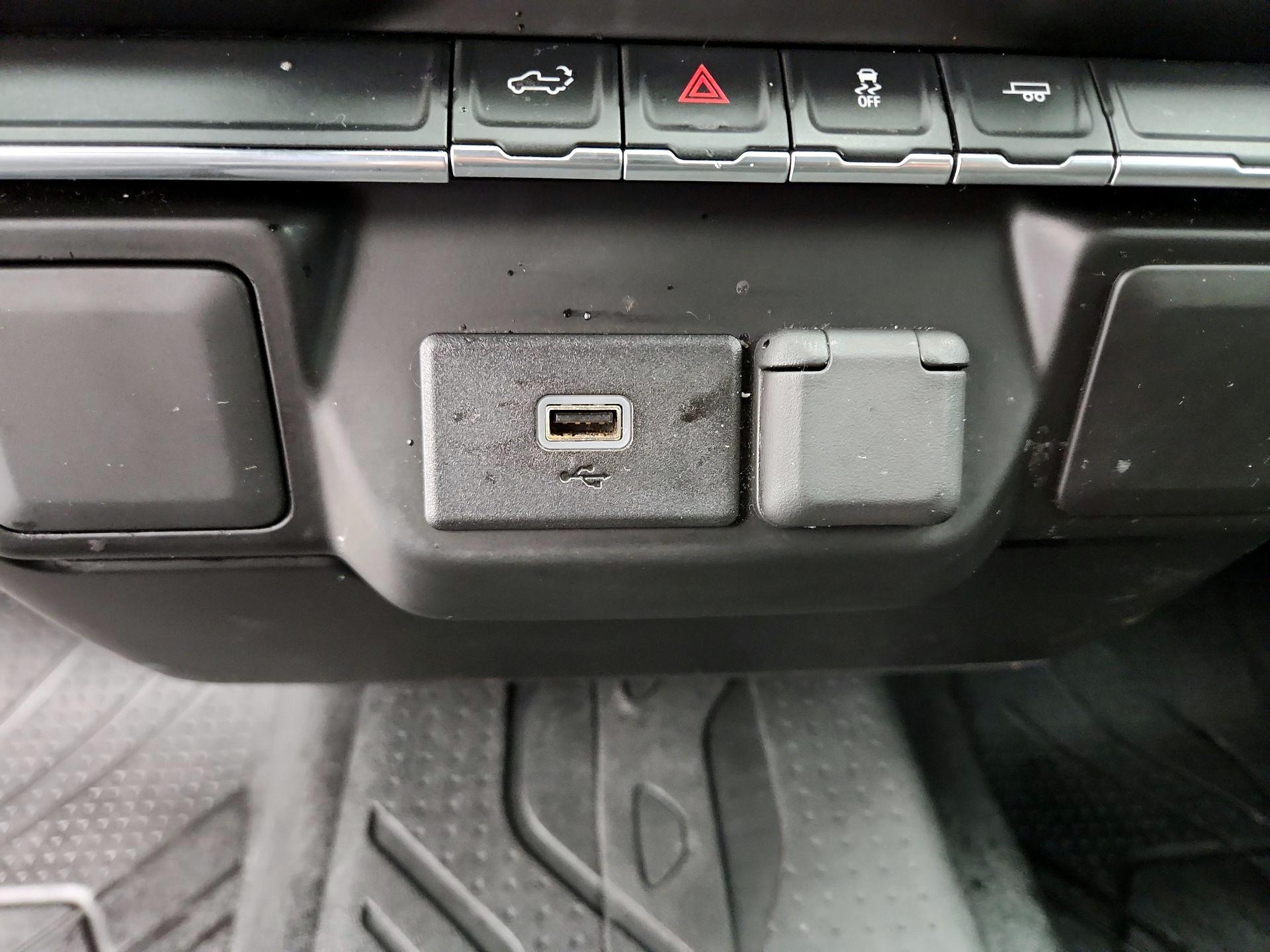 Thumbnail: 2019 Chevrolet Silverado 1500 - 18