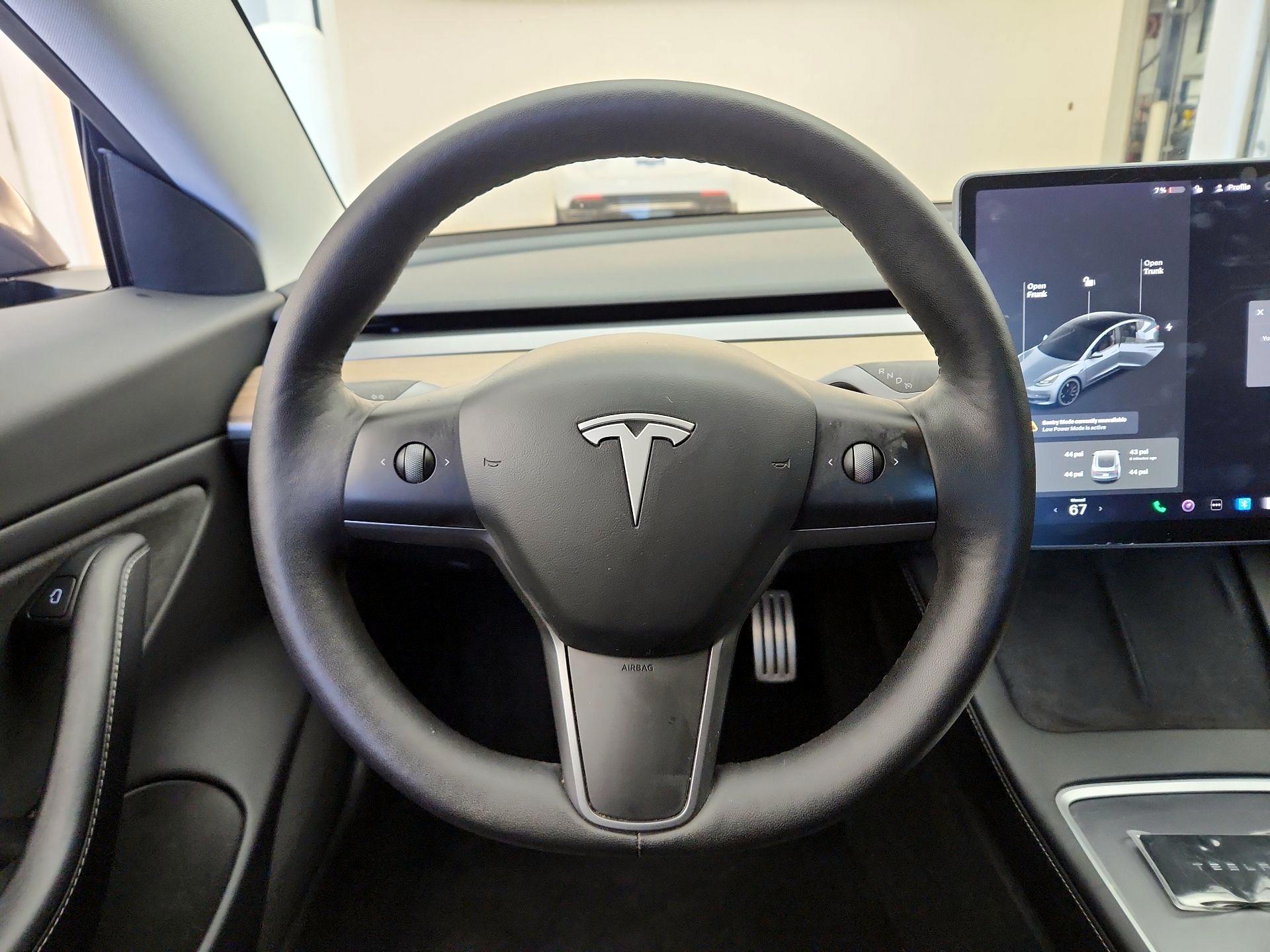 Thumbnail: 2021 Tesla Model 3 - 10