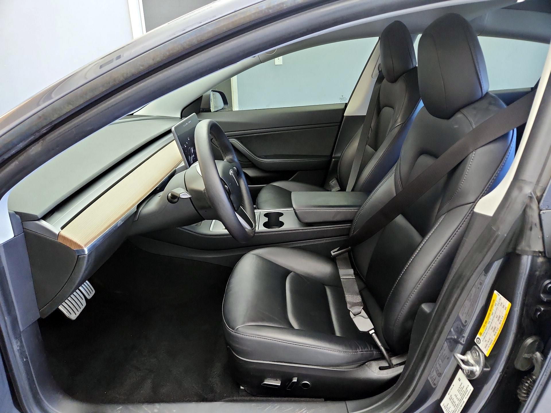 Thumbnail: 2021 Tesla Model 3 - 11