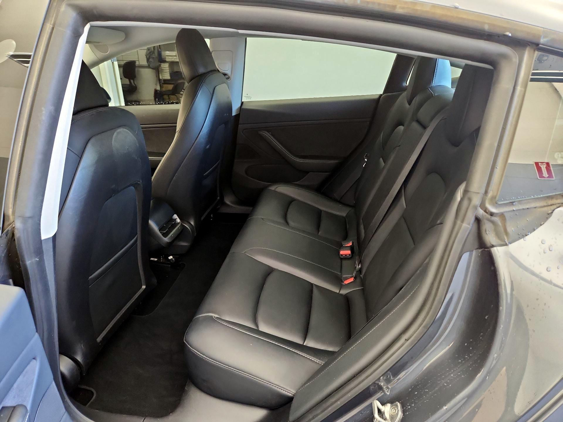 Thumbnail: 2021 Tesla Model 3 - 19