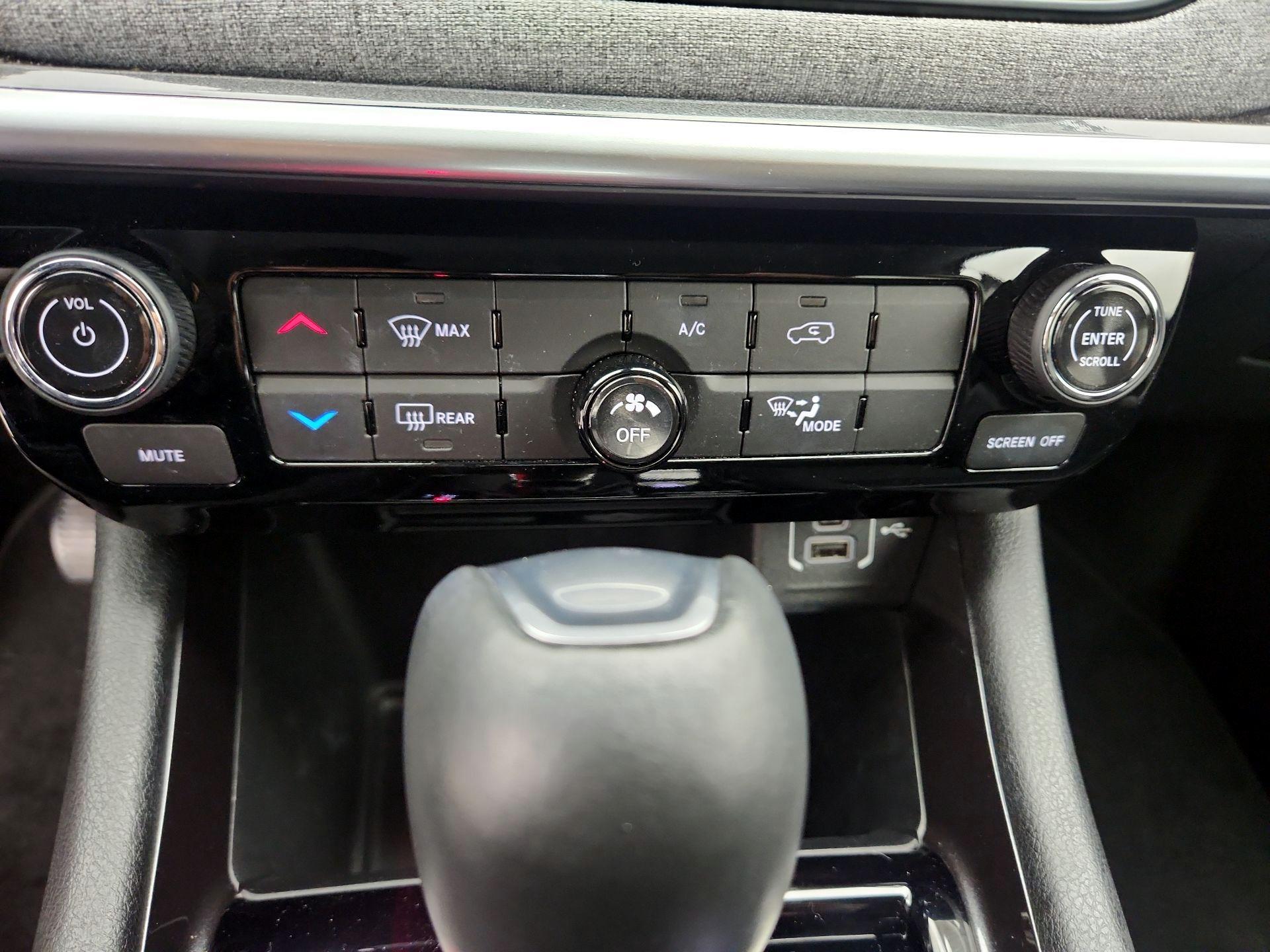 Thumbnail: 2022 Jeep Compass - 16