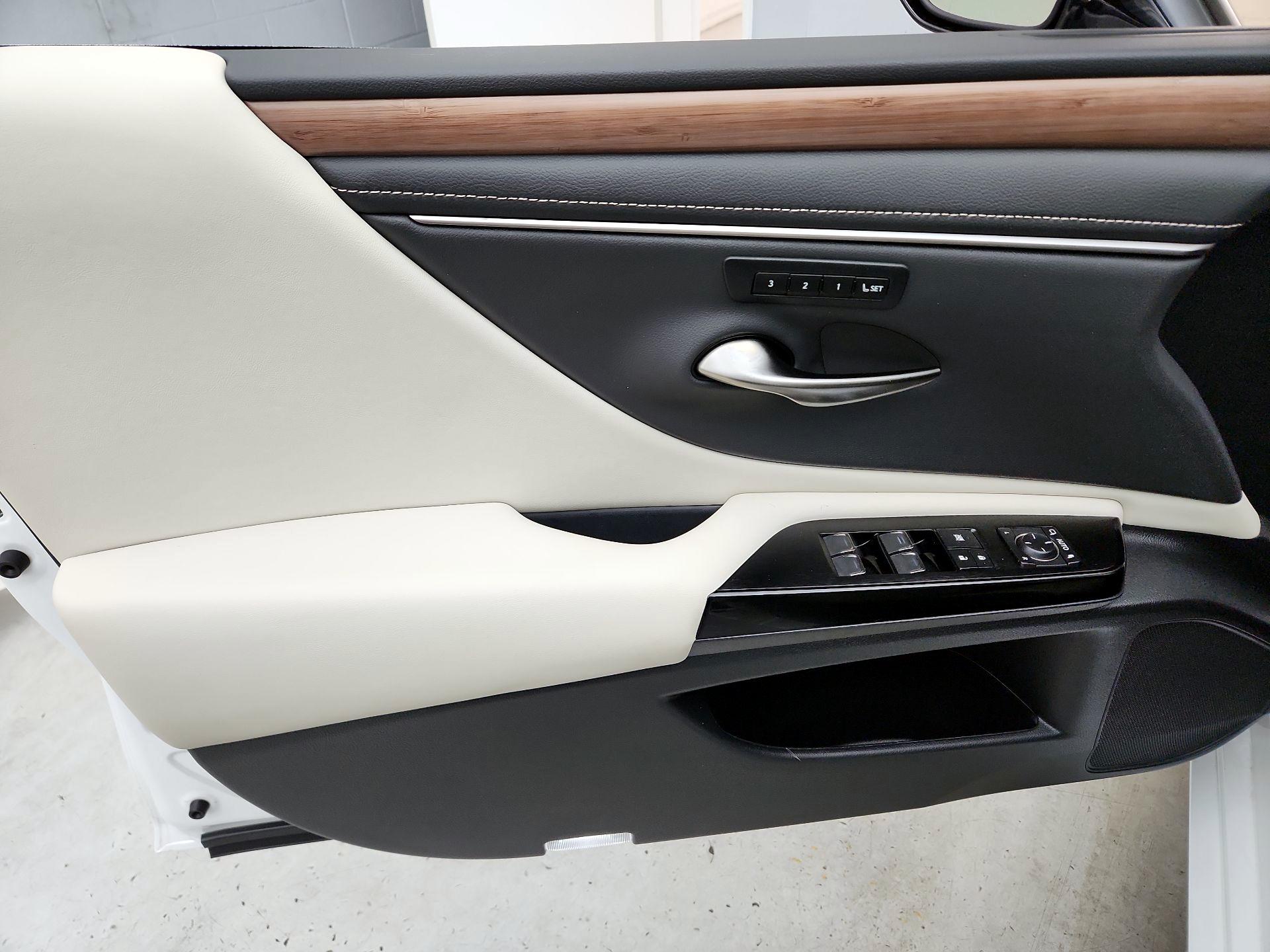 Thumbnail: 2024 Lexus ES - 12