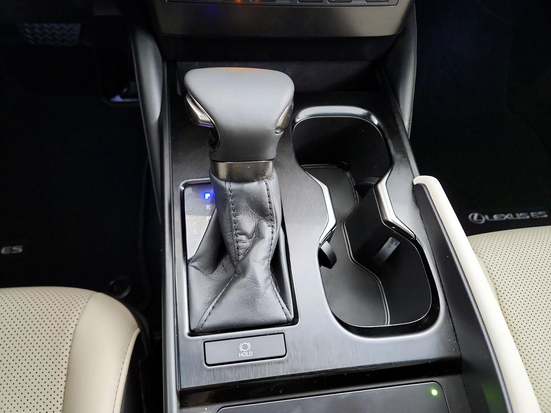 Thumbnail: 2024 Lexus ES - 17