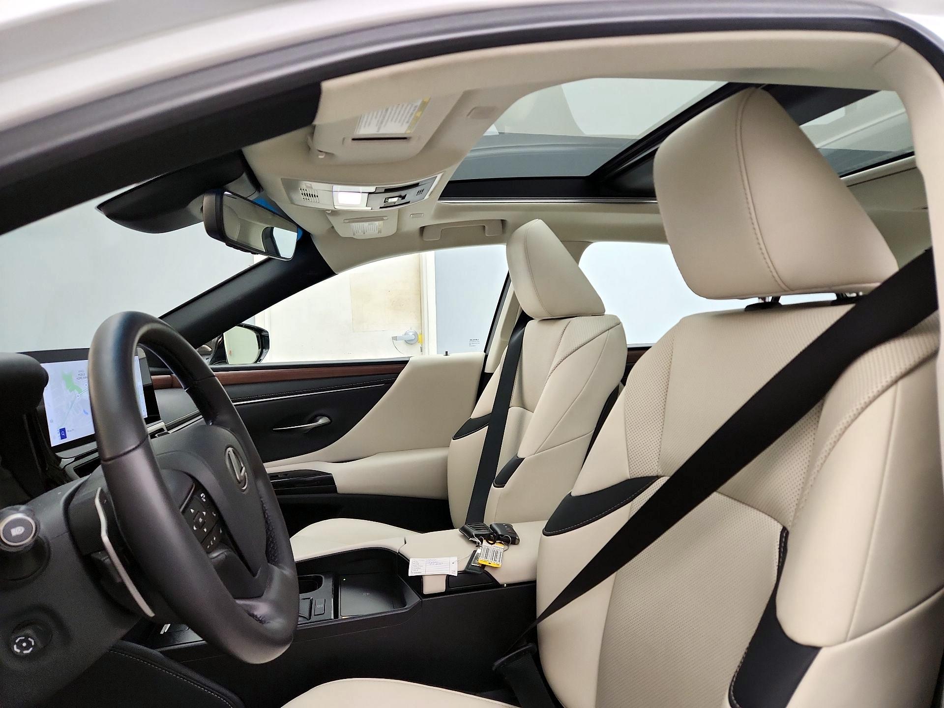 Thumbnail: 2024 Lexus ES - 18