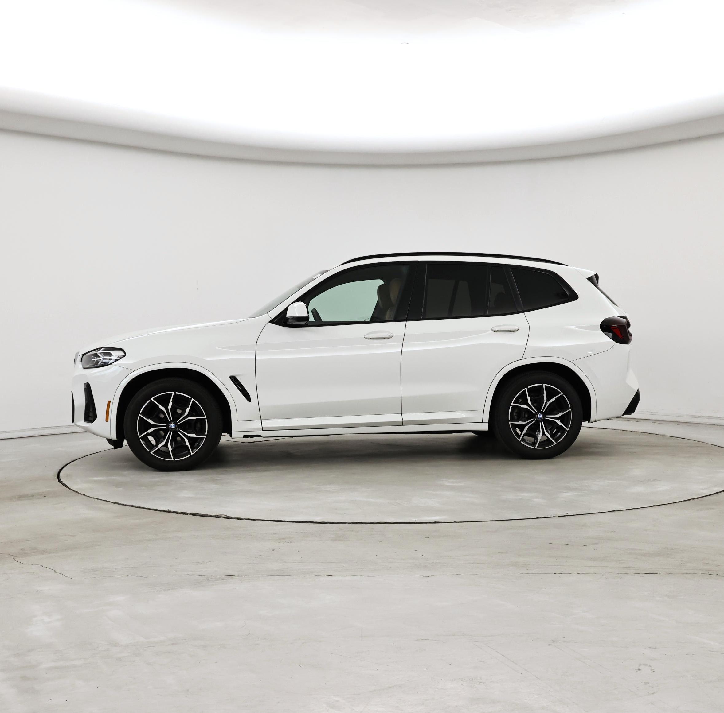 Thumbnail: 2022 BMW X3 - 3