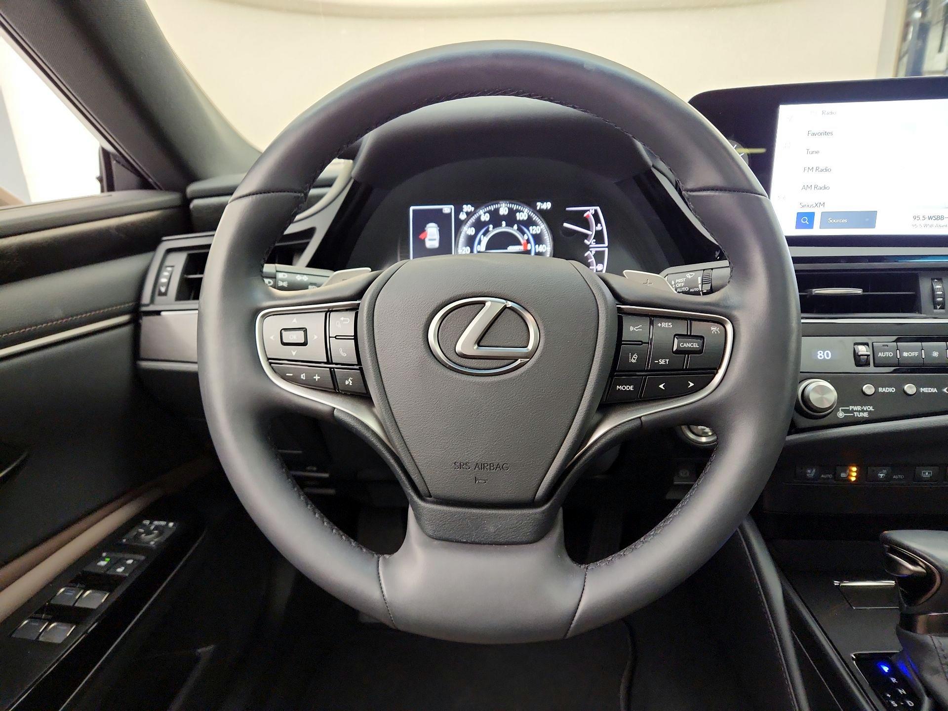 Thumbnail: 2024 Lexus ES - 10