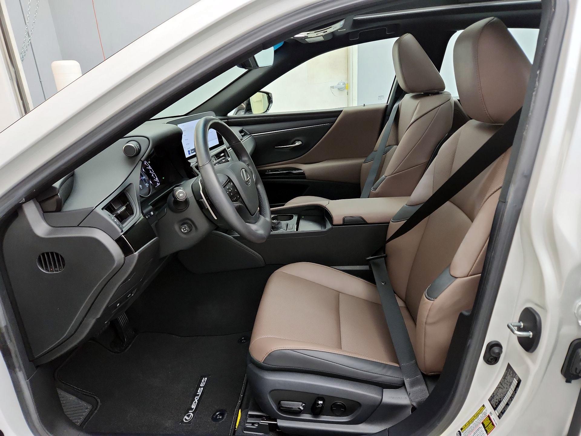 Thumbnail: 2024 Lexus ES - 11