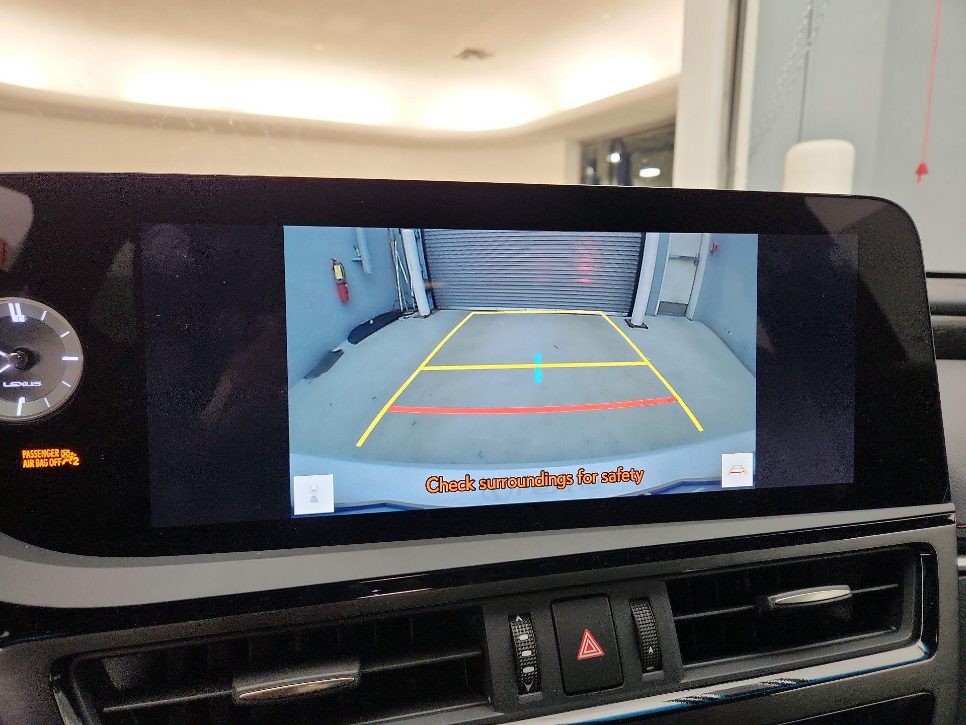 Thumbnail: 2024 Lexus ES - 13