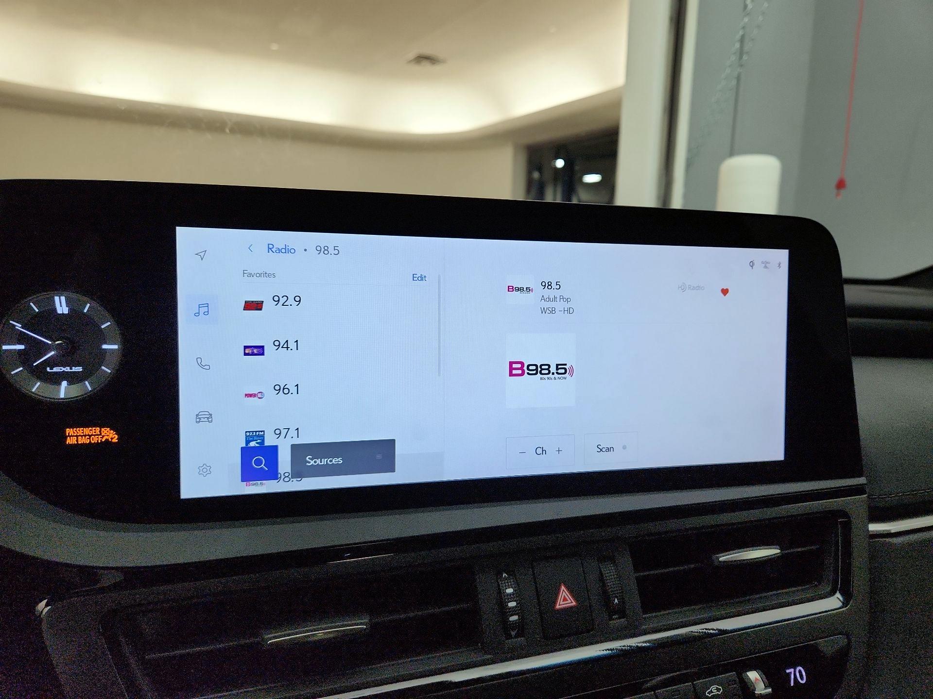 Thumbnail: 2024 Lexus ES - 14