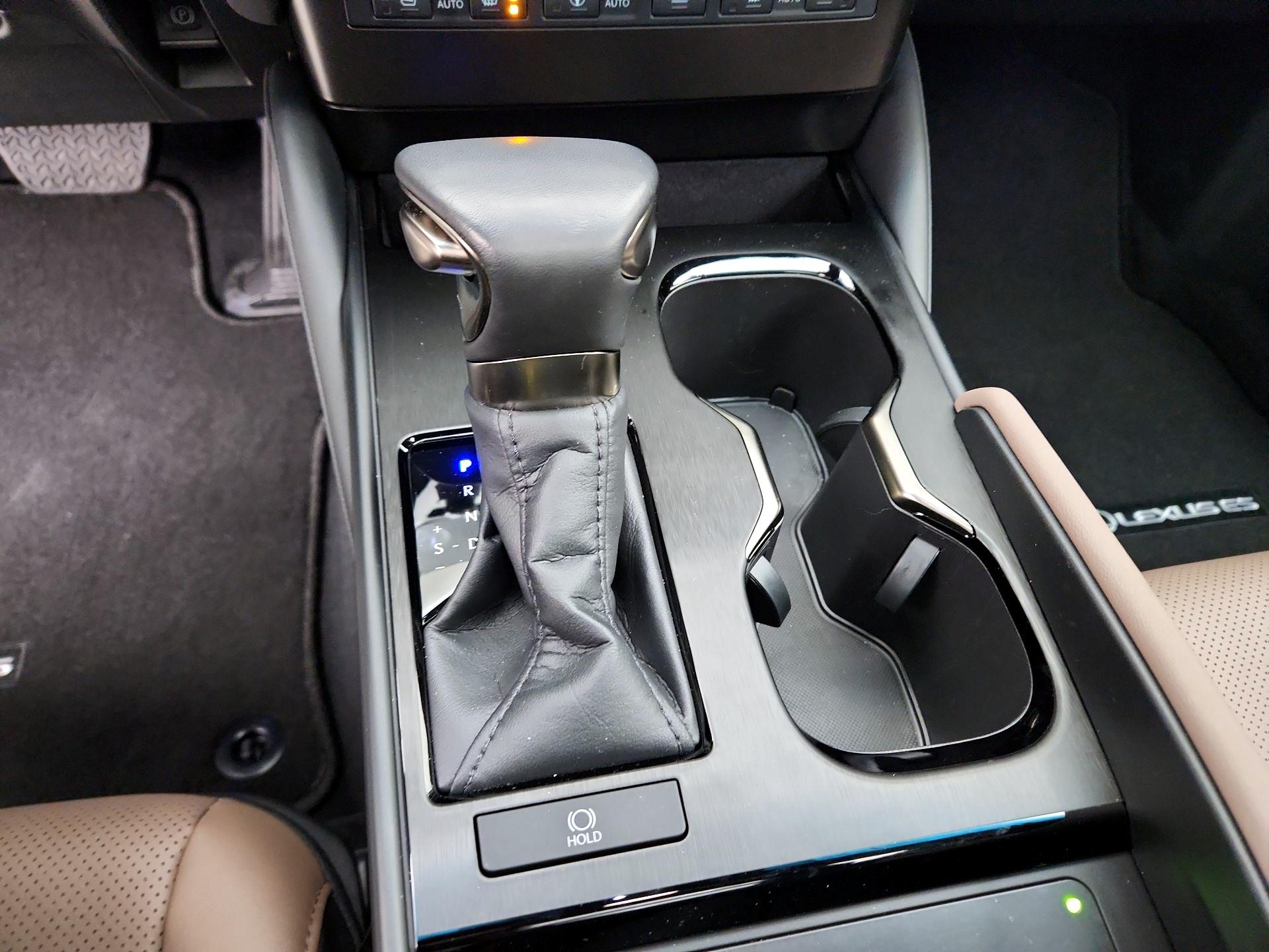 Thumbnail: 2024 Lexus ES - 16