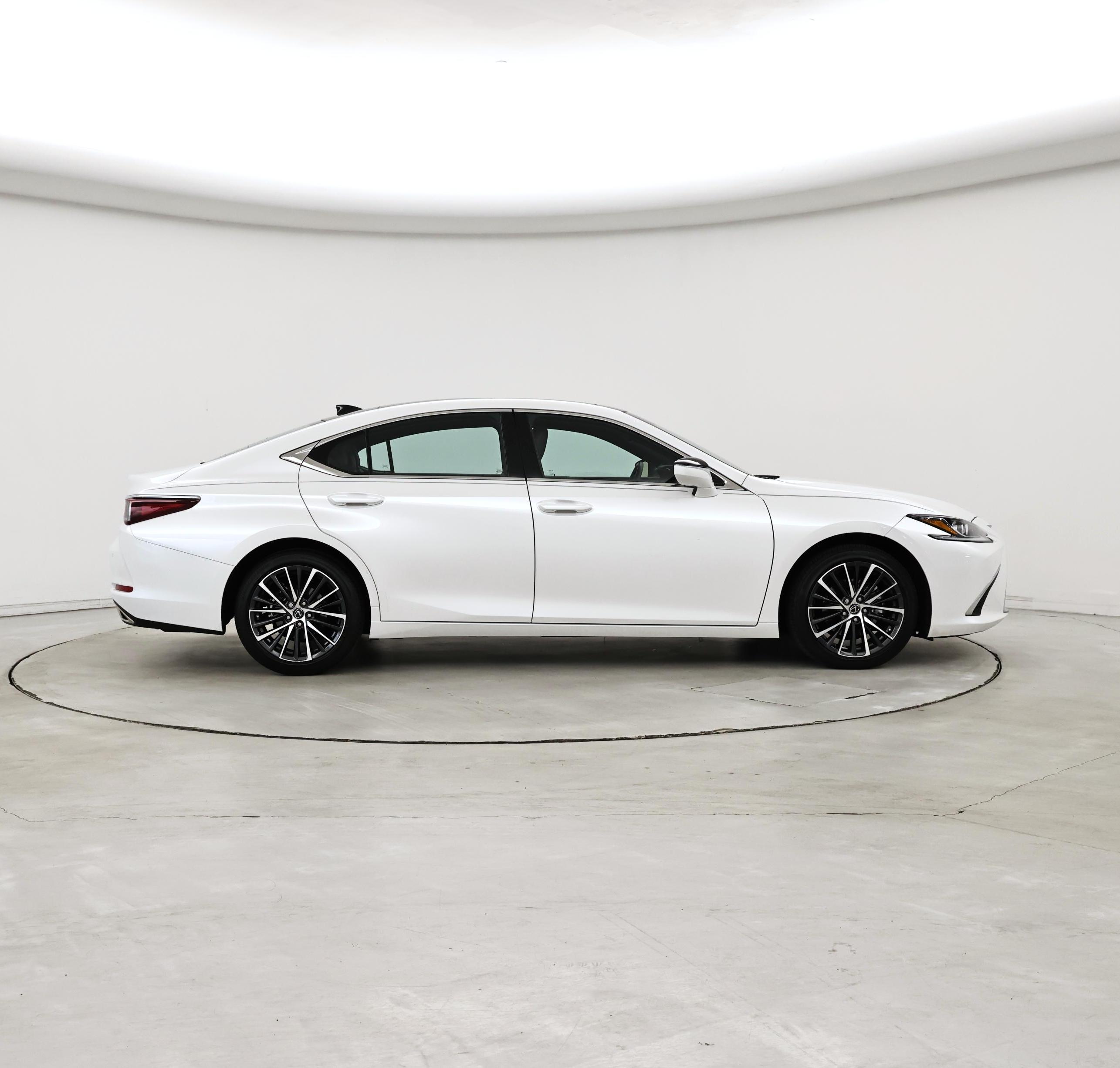Thumbnail: 2024 Lexus ES - 7
