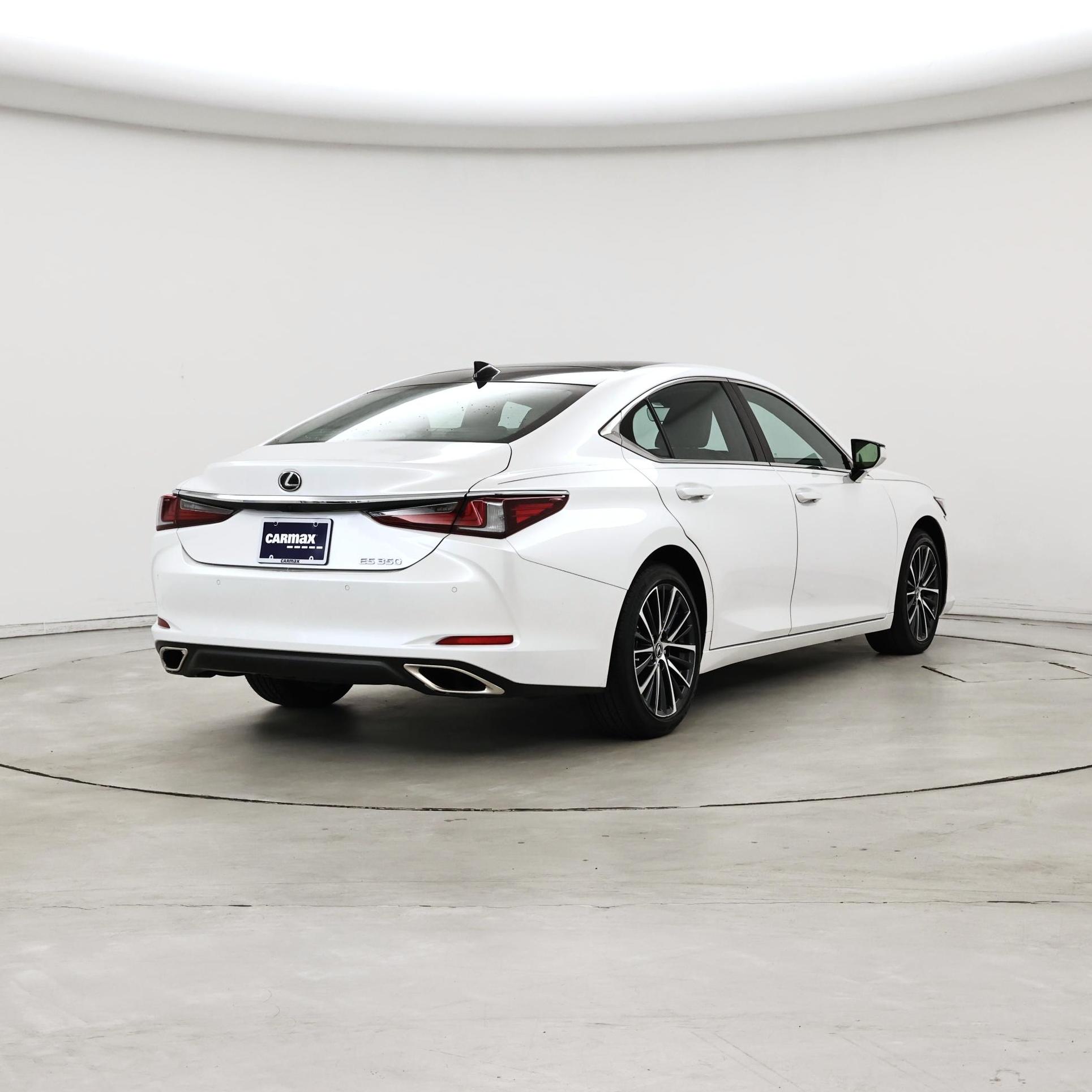 Thumbnail: 2024 Lexus ES - 8