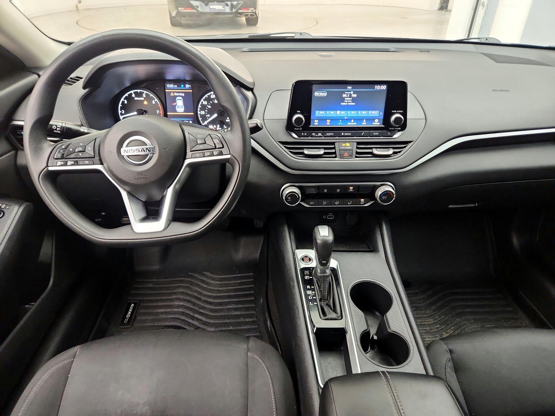 Thumbnail: 2022 Nissan Altima - 9