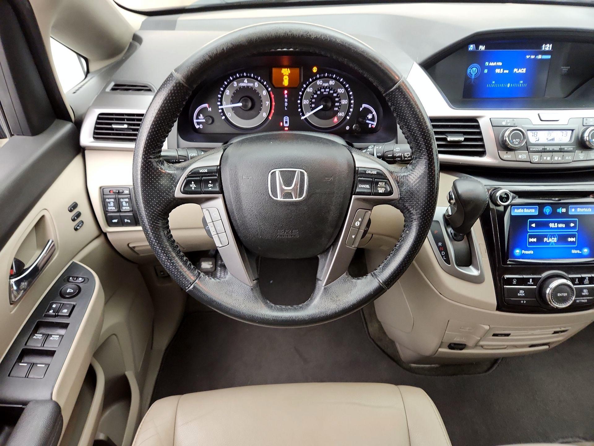 Thumbnail: 2015 Honda Odyssey - 10