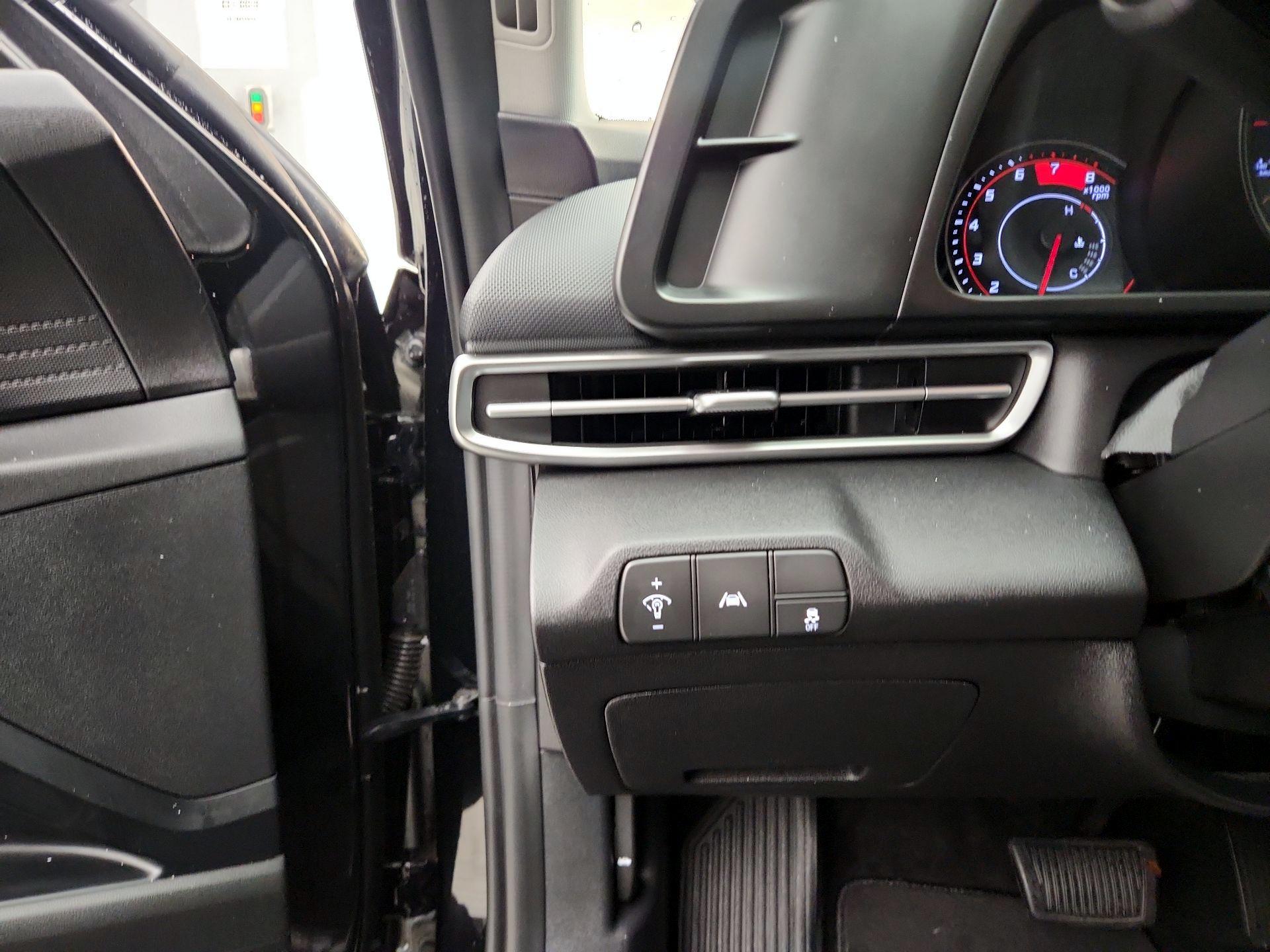 Thumbnail: 2023 Hyundai Elantra - 13