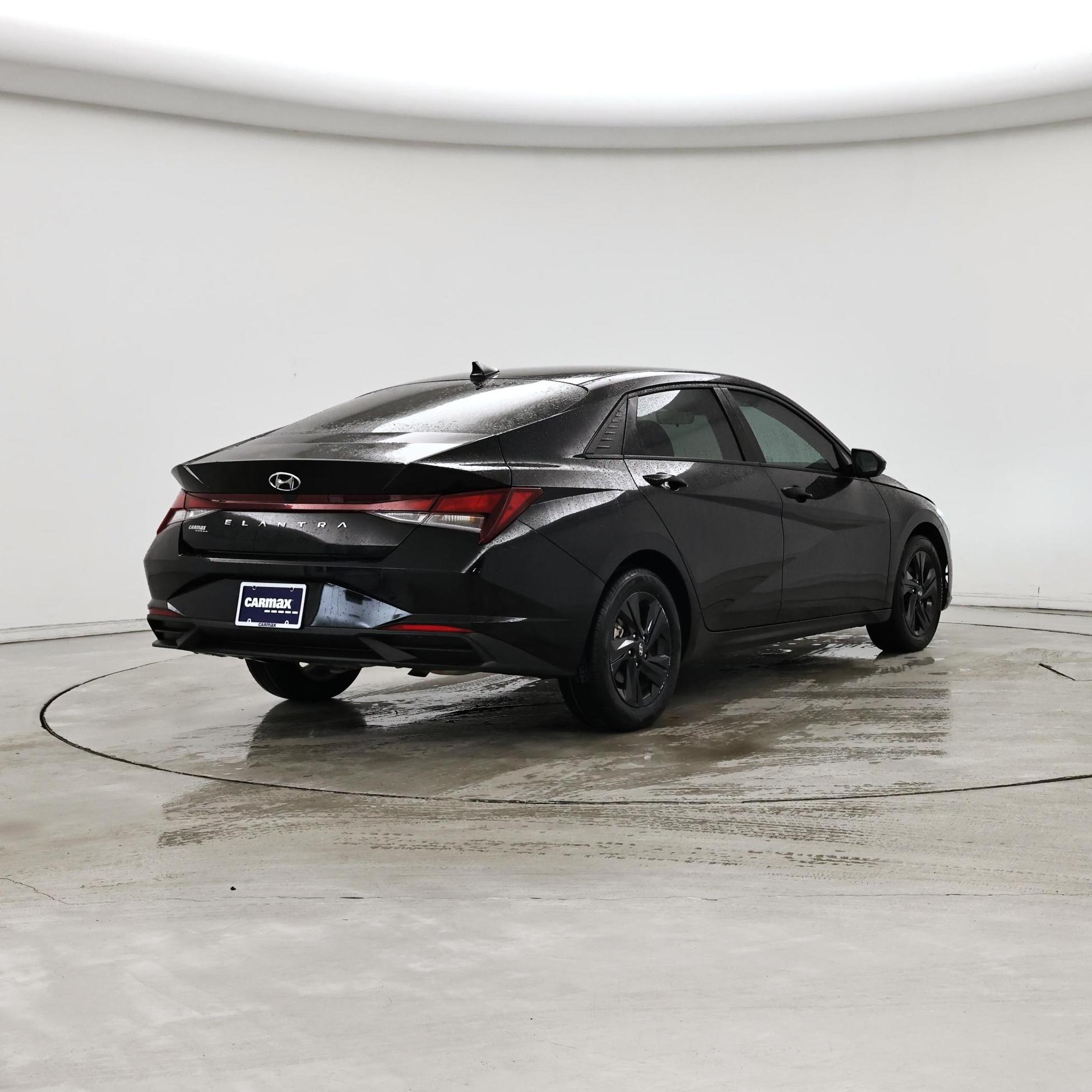 Thumbnail: 2023 Hyundai Elantra - 8