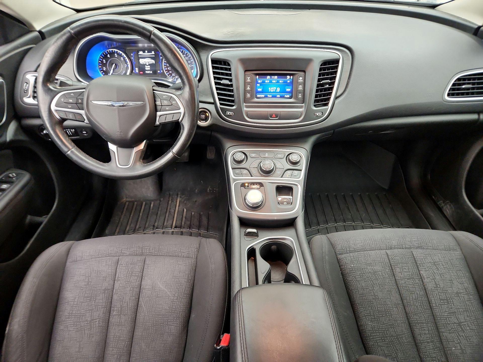 Thumbnail: 2015 Chrysler 200 - 9