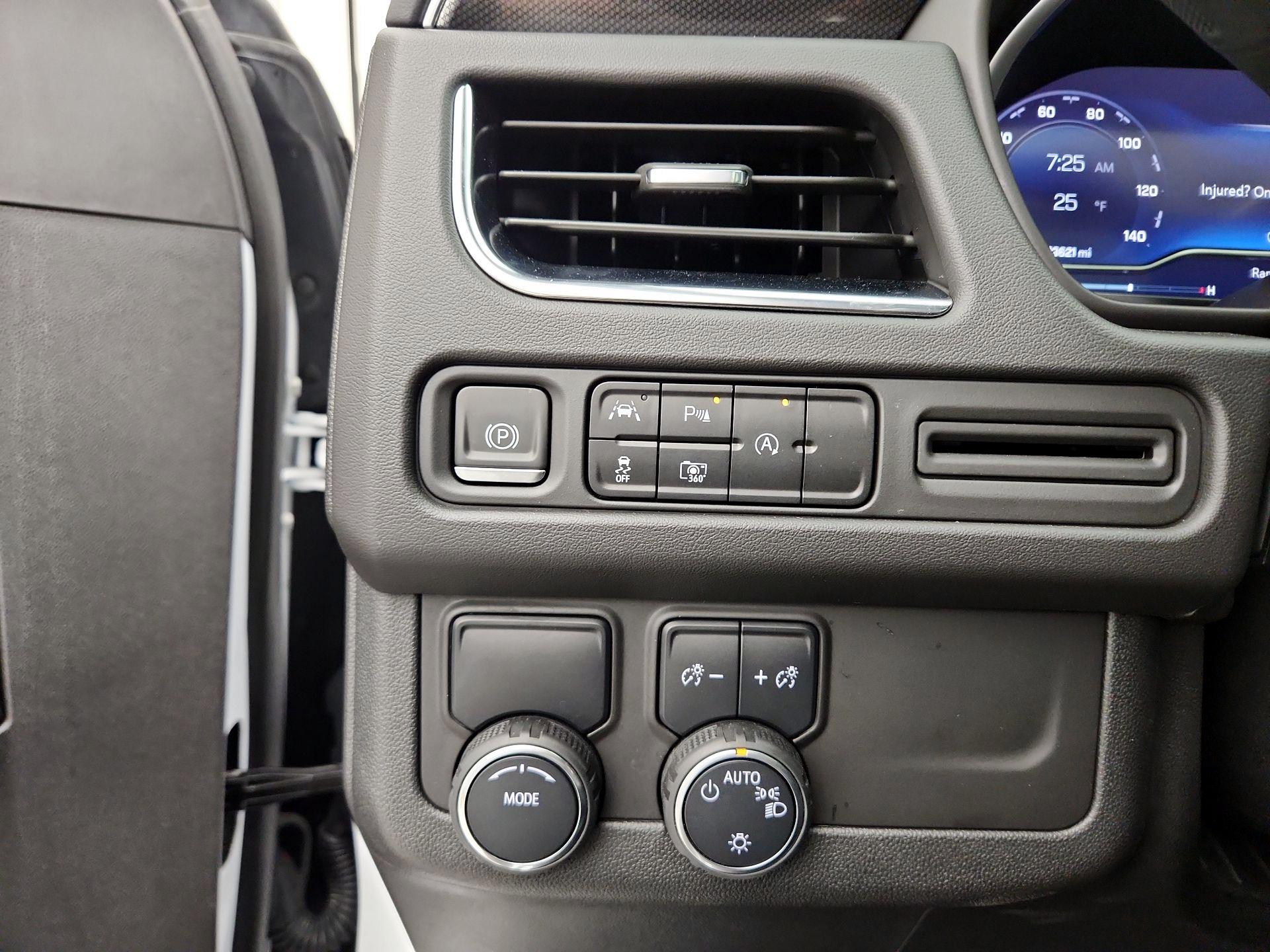 Thumbnail: 2024 Chevrolet Tahoe - 13