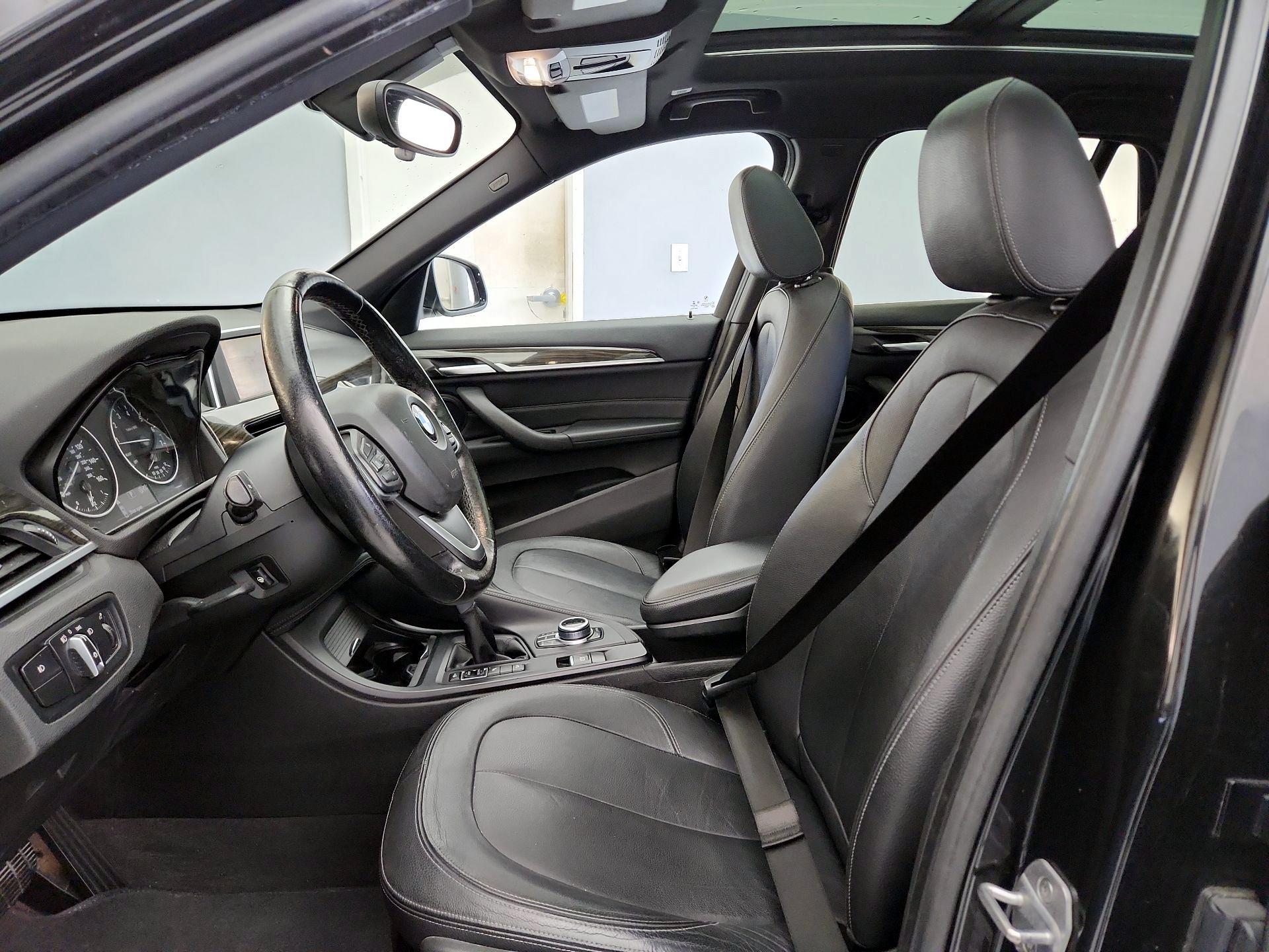 Thumbnail: 2017 BMW X1 - 11