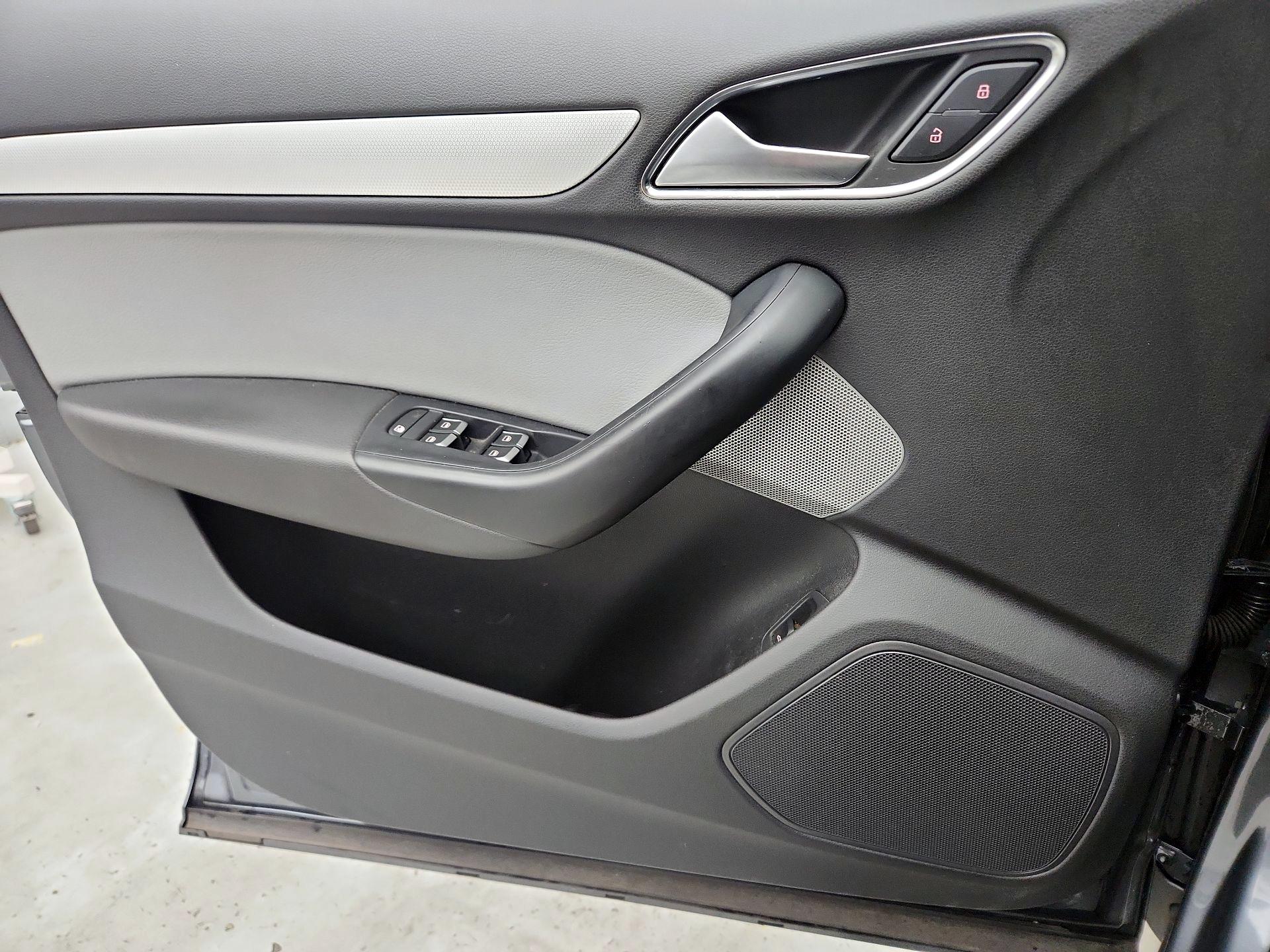 Thumbnail: 2016 Audi Q3 - 12