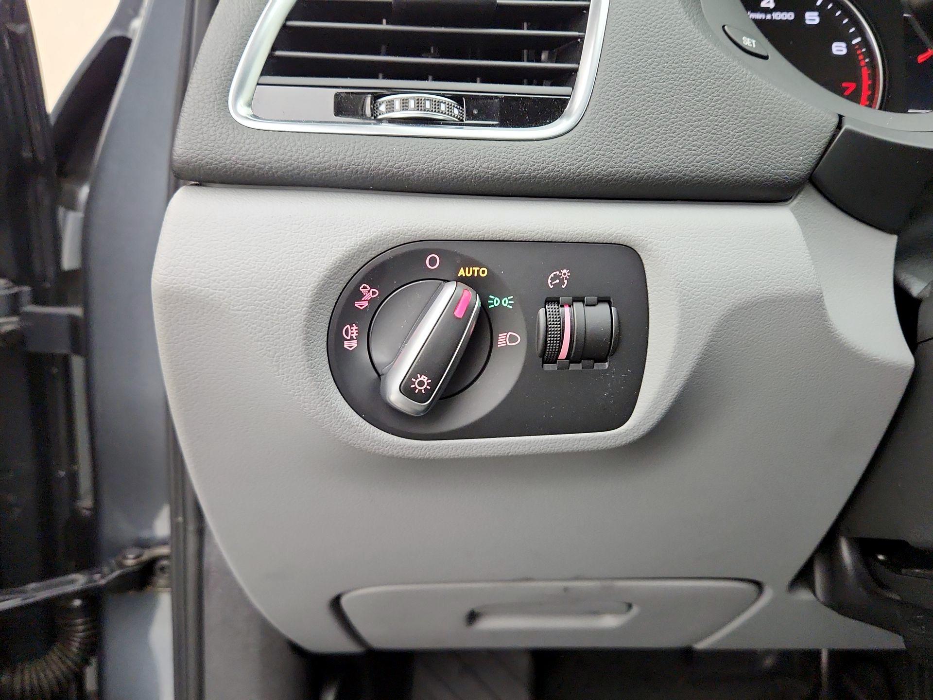 Thumbnail: 2016 Audi Q3 - 13